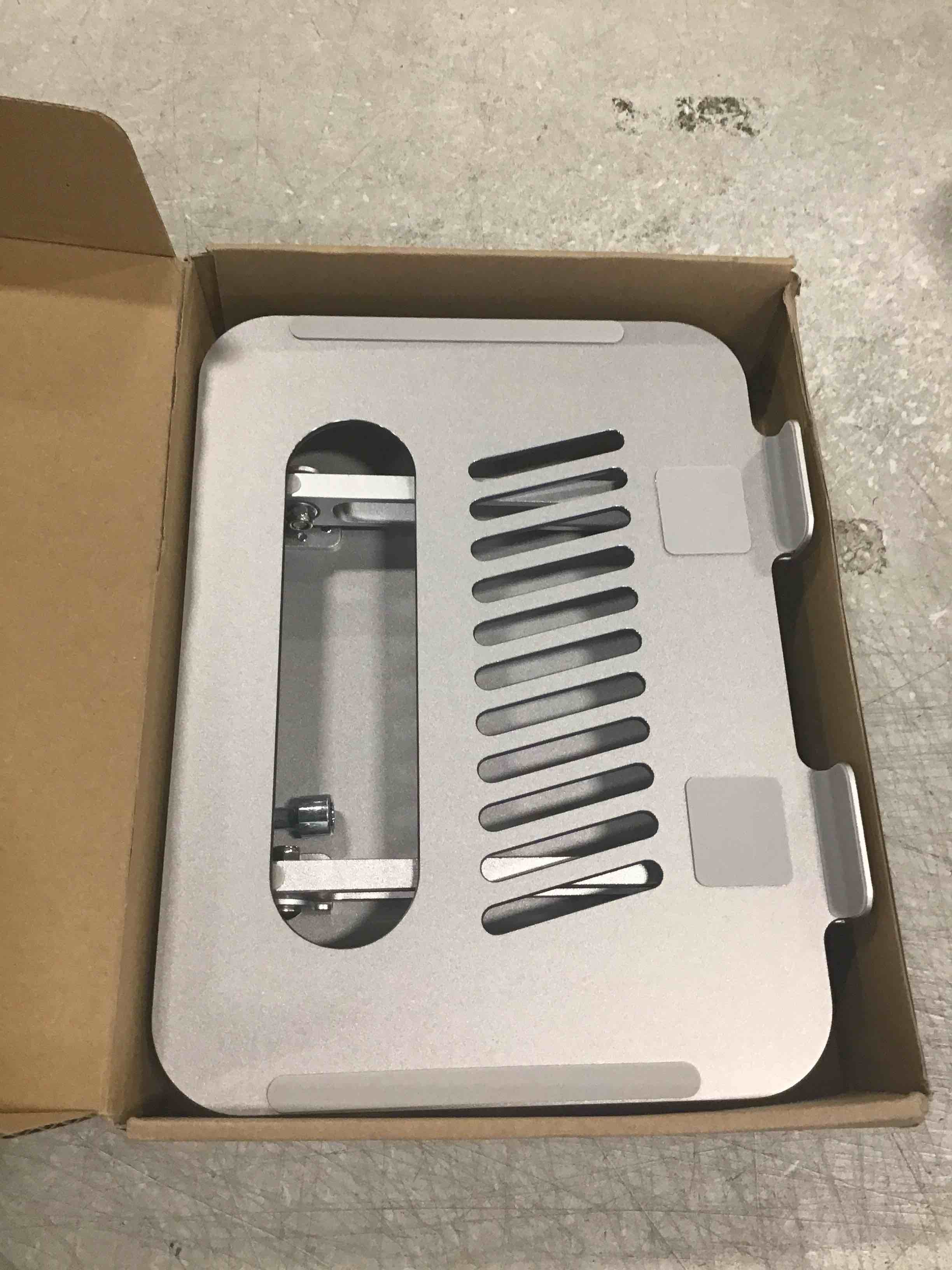 https://s3.amazonaws.com/lotting-images-prod/bidfta/ORG6605101_1715253751251.jpeg