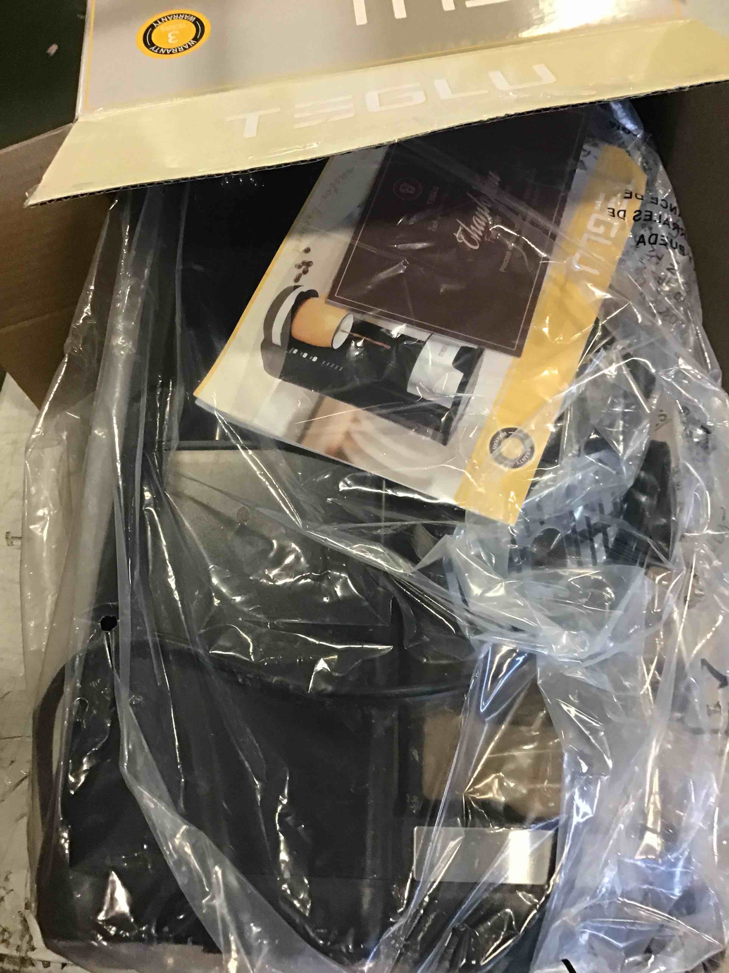 https://s3.amazonaws.com/lotting-images-prod/bidfta/ORG6605559_1715348610050.jpeg