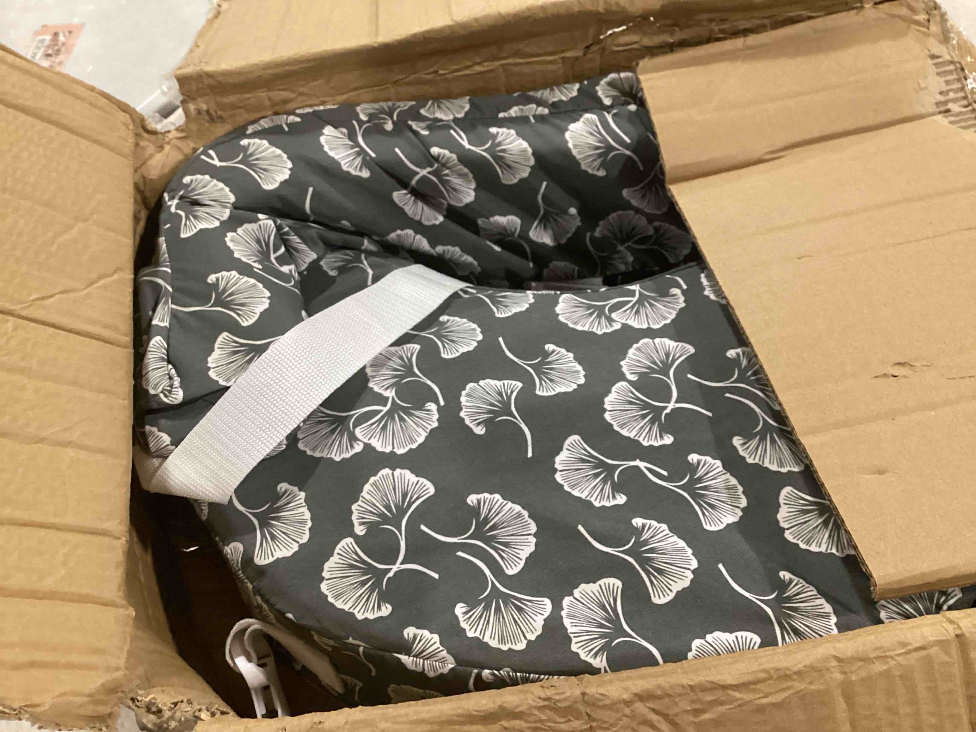 https://s3.amazonaws.com/lotting-images-prod/bidfta/ORG6613363_1721913807229.jpeg