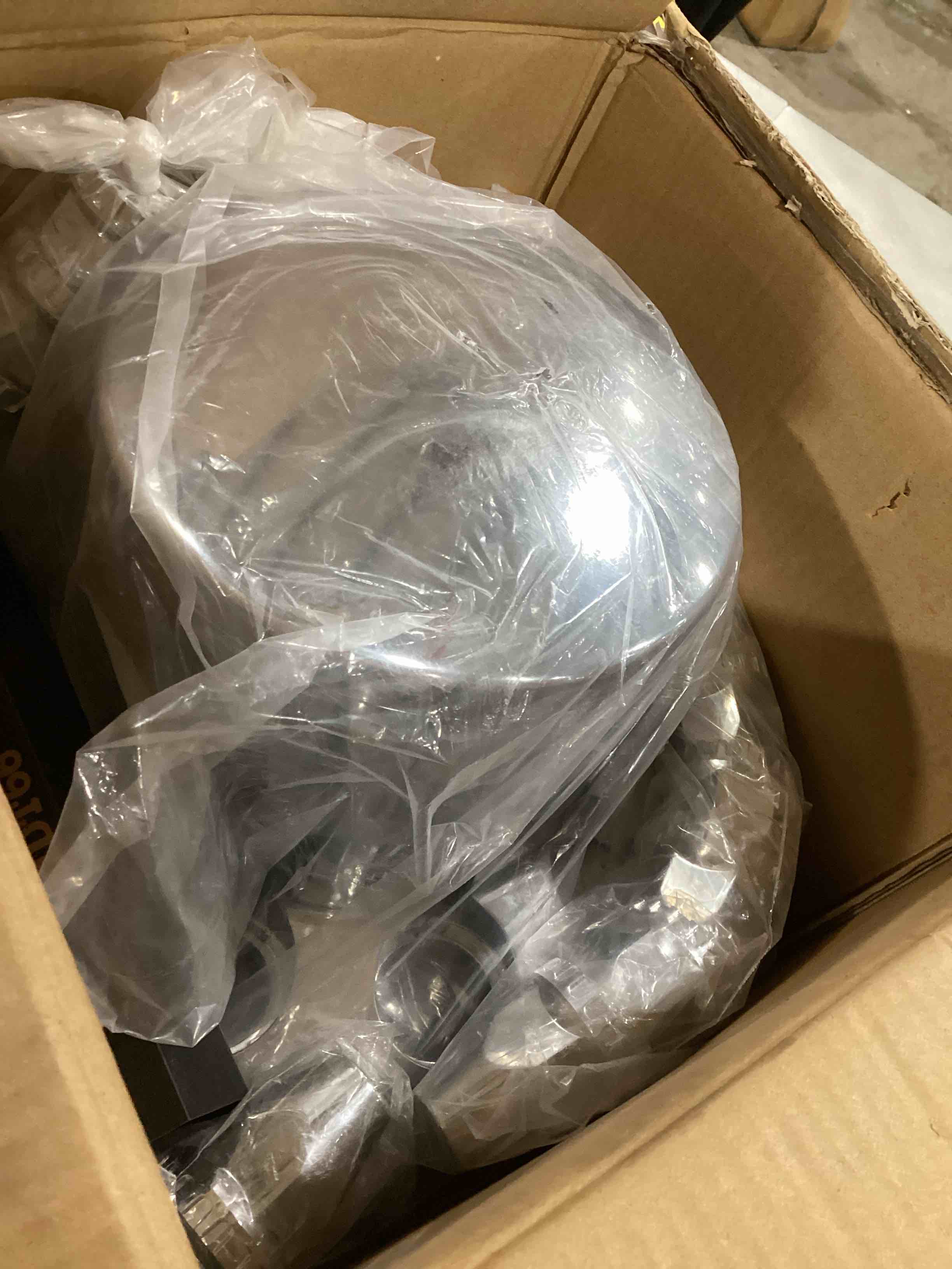 https://s3.amazonaws.com/lotting-images-prod/bidfta/ORG6613476_1721929078946.jpeg