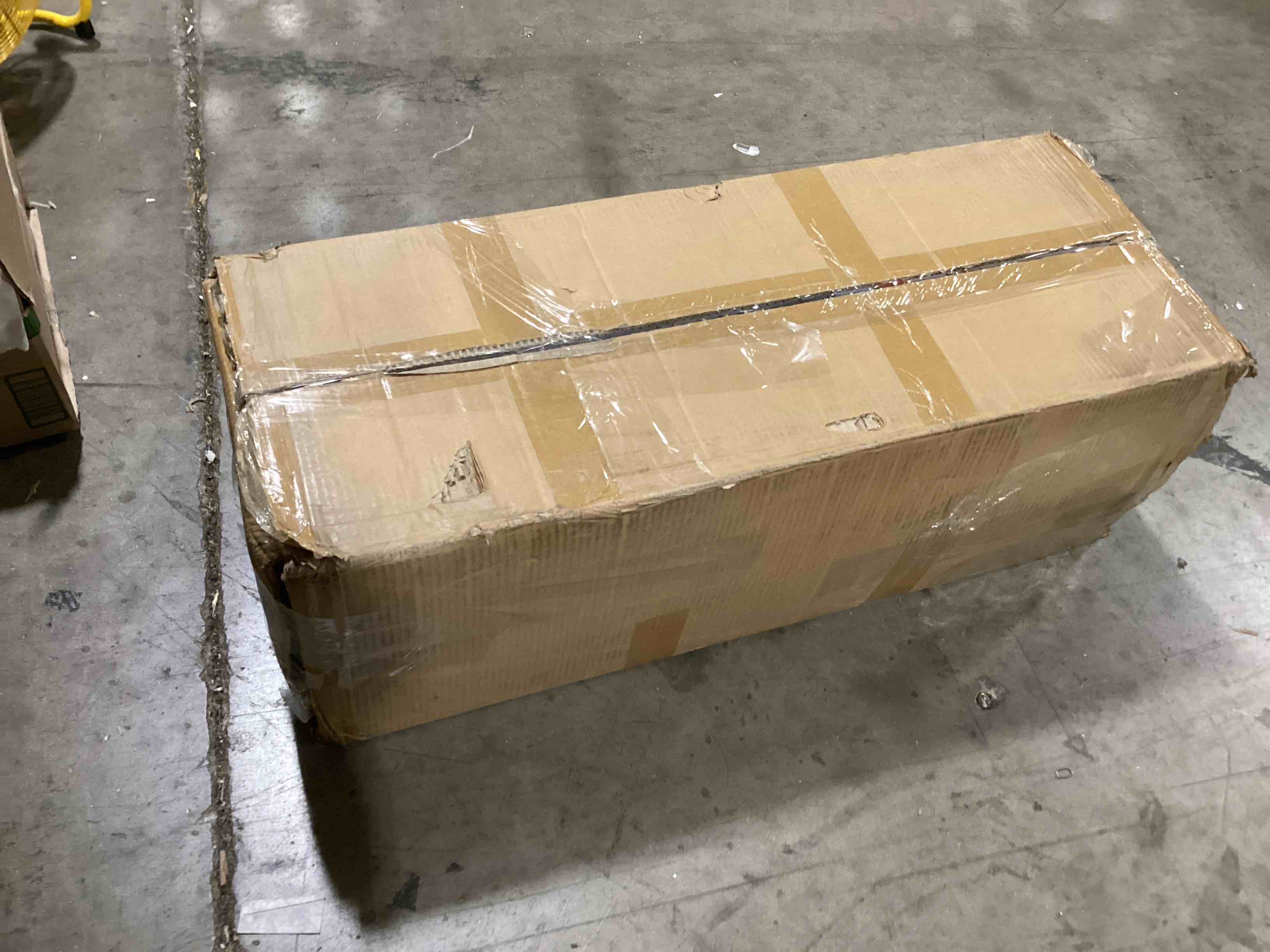 https://s3.amazonaws.com/lotting-images-prod/bidfta/ORG6615213_1721760382916.jpeg