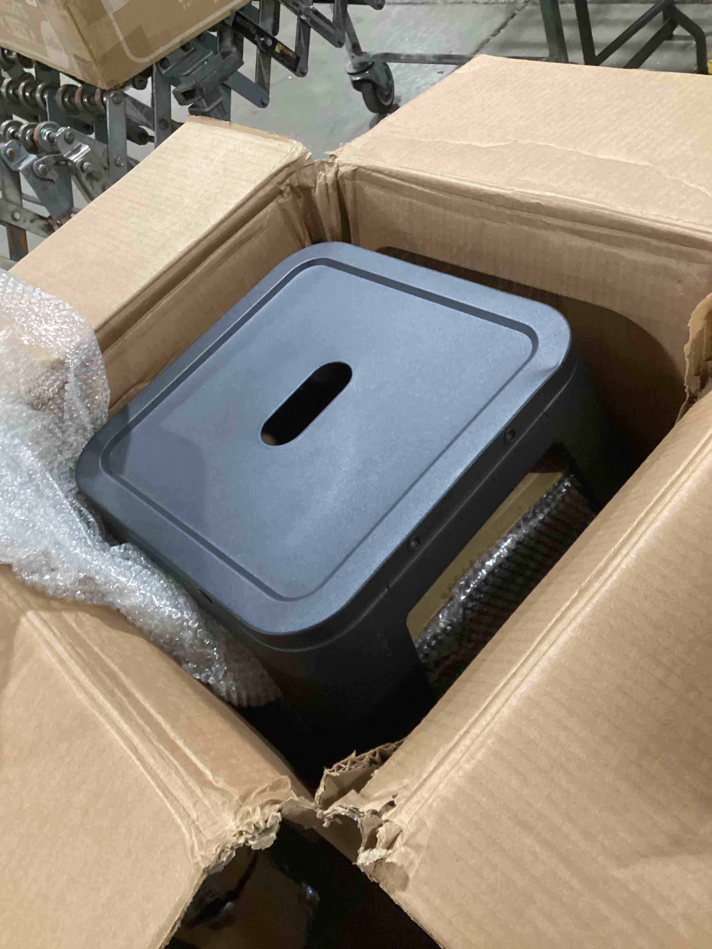 https://s3.amazonaws.com/lotting-images-prod/bidfta/ORG6617063_1721139127912.jpeg