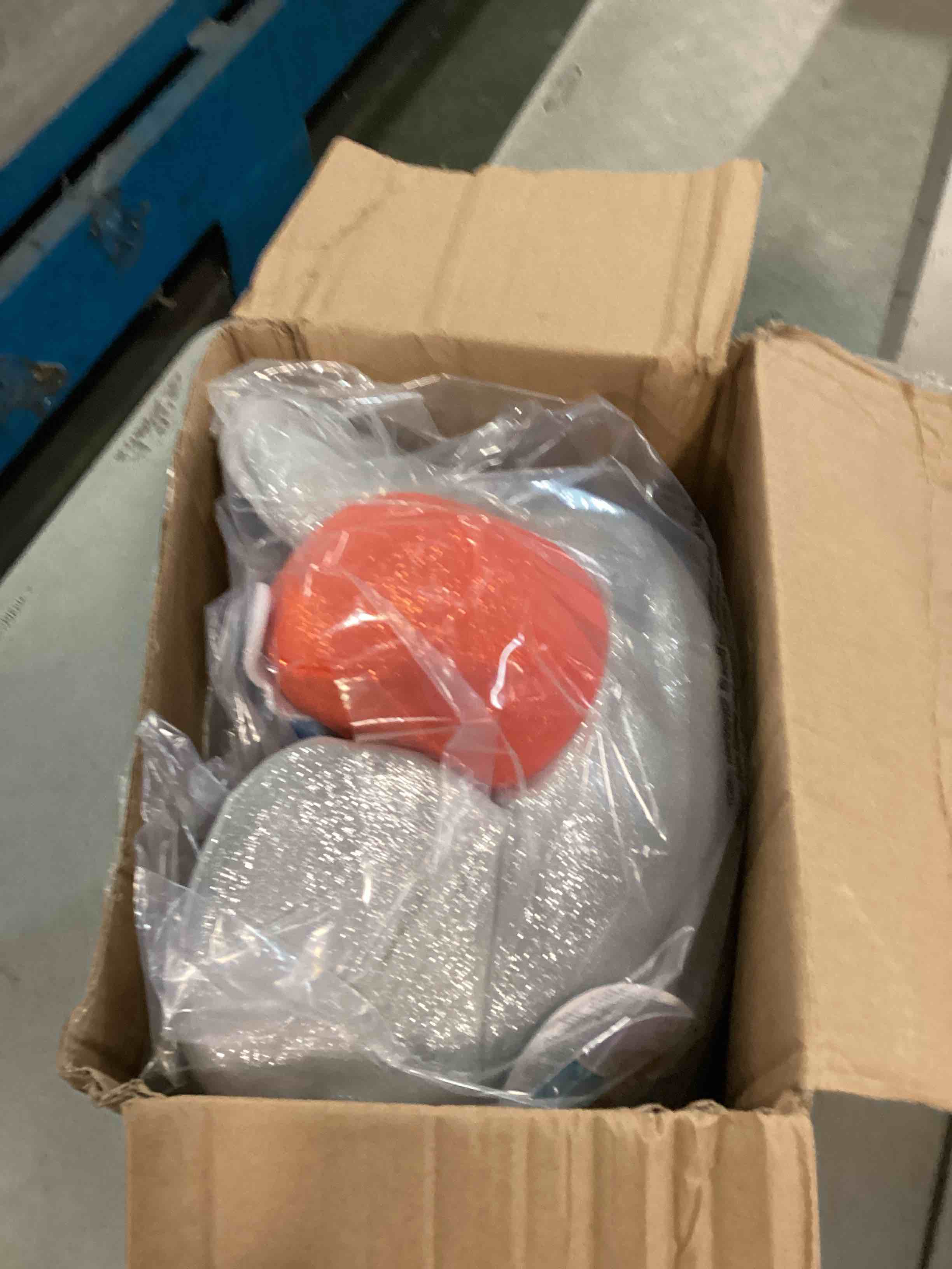 https://s3.amazonaws.com/lotting-images-prod/bidfta/ORG6620953_1716041104432.jpeg