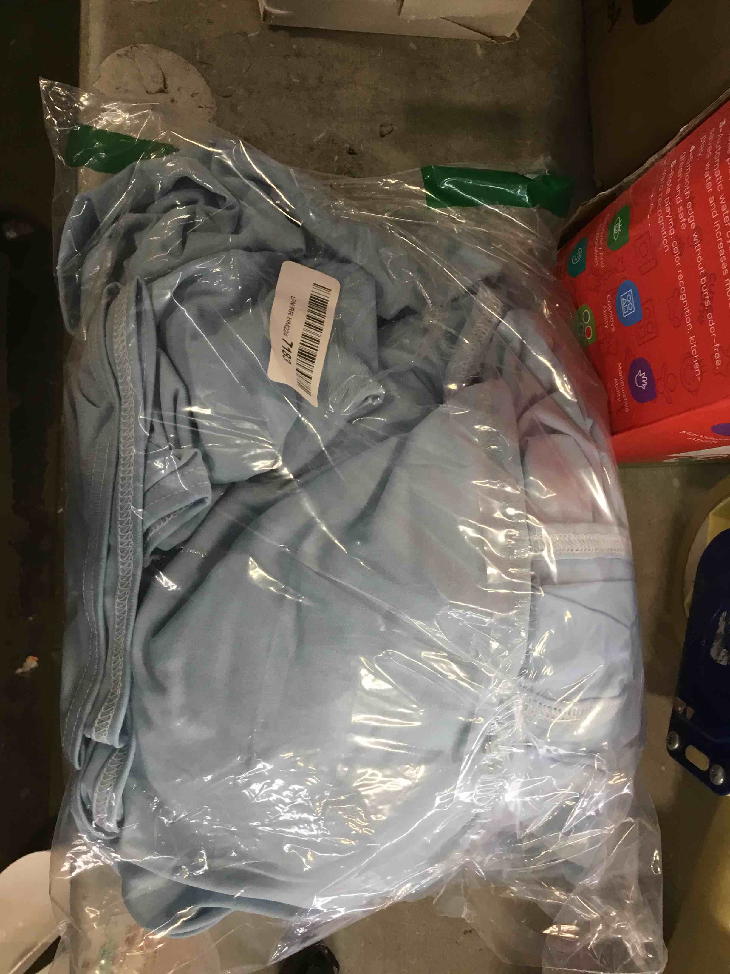 https://s3.amazonaws.com/lotting-images-prod/bidfta/ORG6623082_1715788552748.jpeg