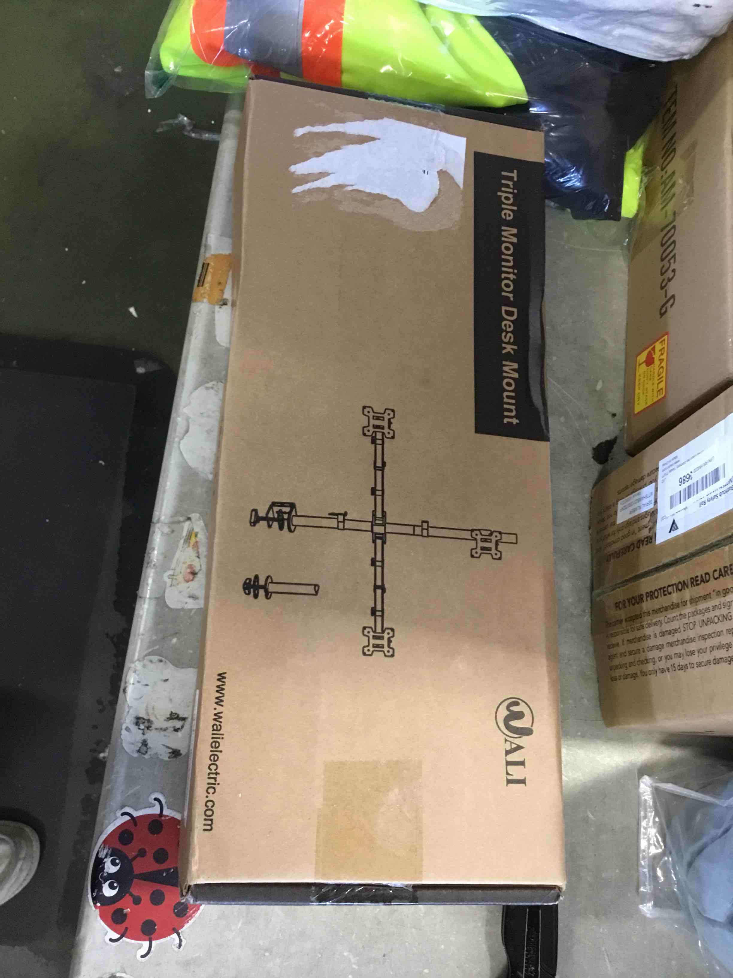 https://s3.amazonaws.com/lotting-images-prod/bidfta/ORG6623264_1715873712126.jpeg