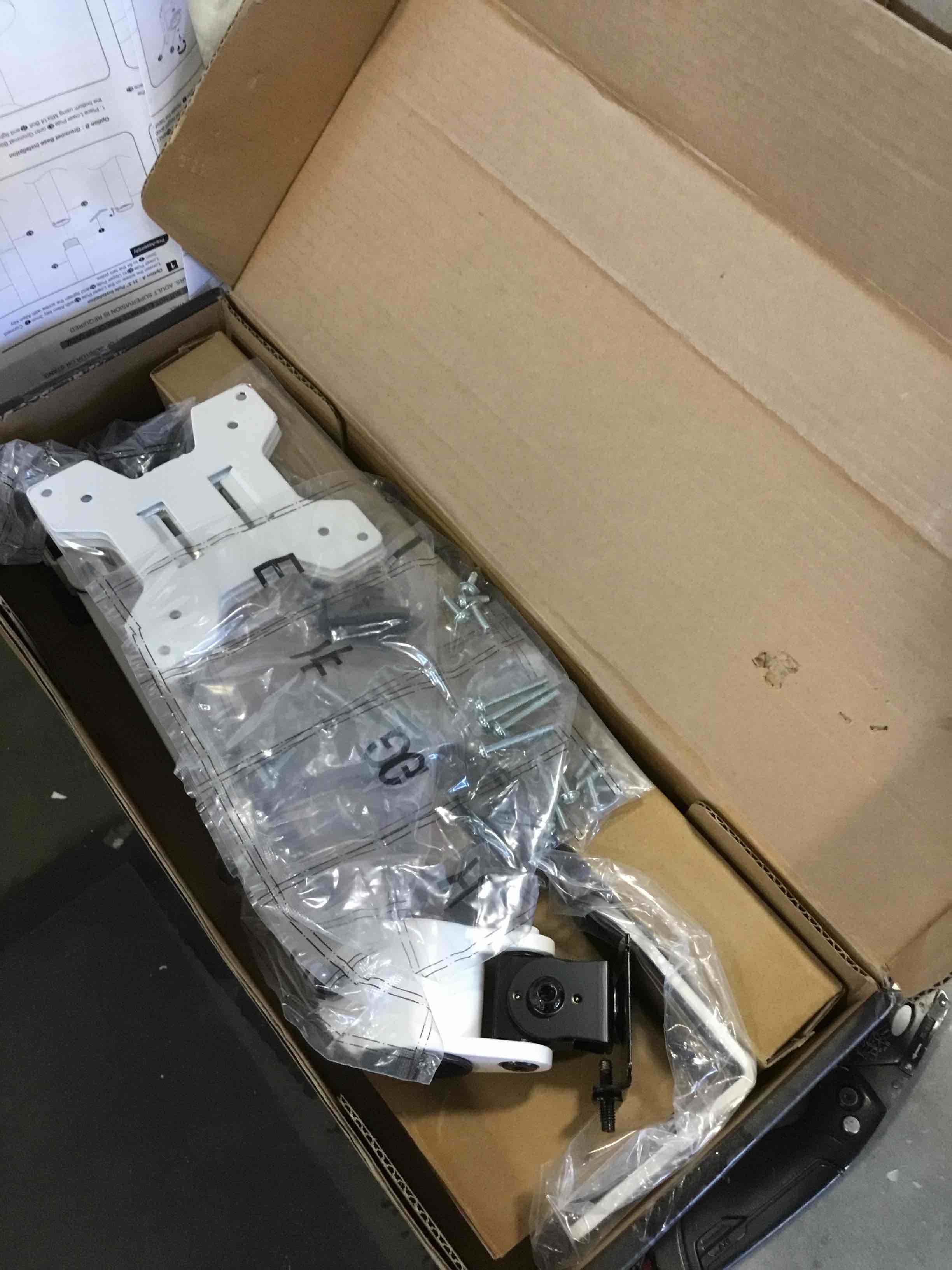 https://s3.amazonaws.com/lotting-images-prod/bidfta/ORG6623264_1715873746896.jpeg