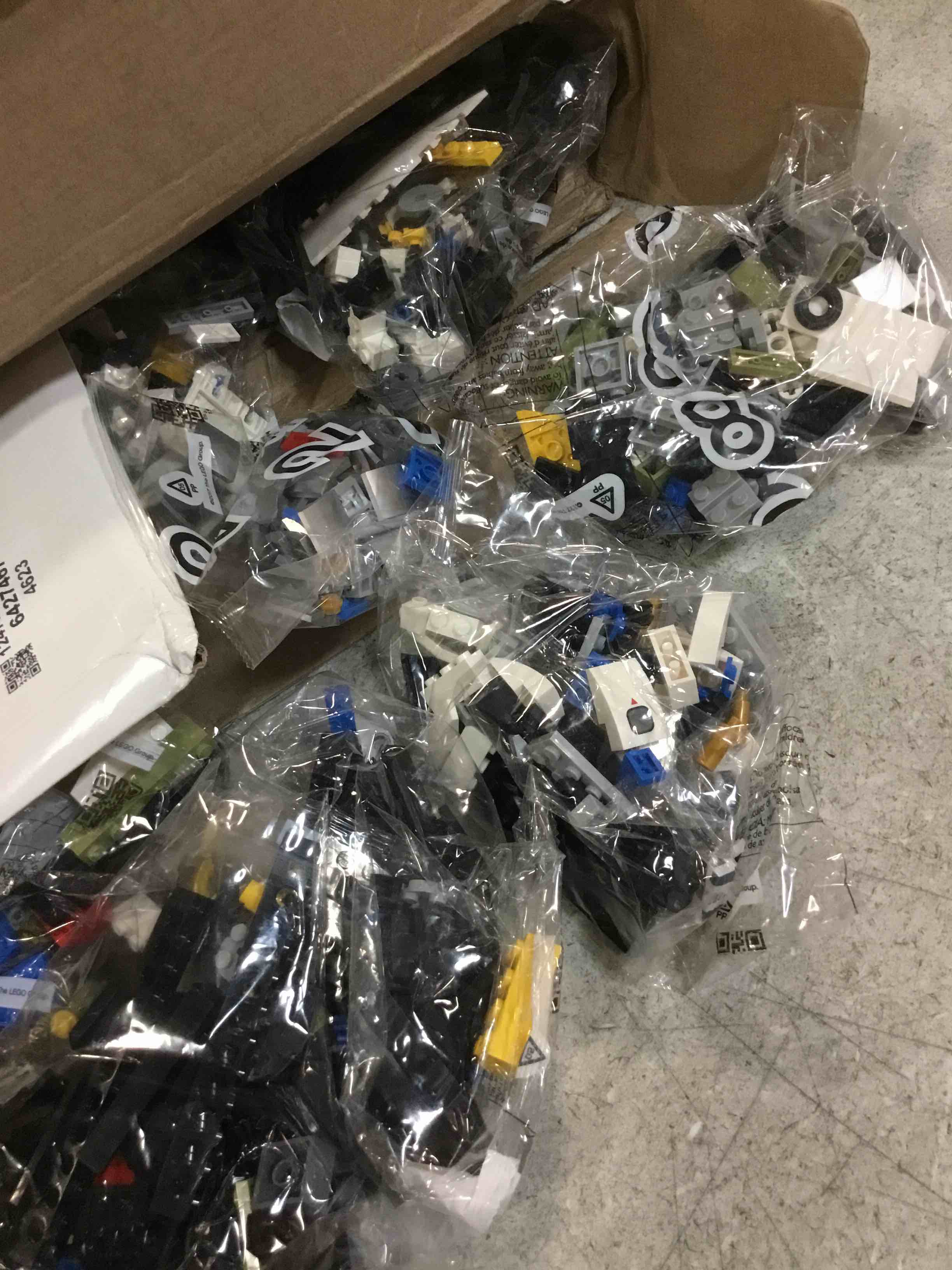 https://s3.amazonaws.com/lotting-images-prod/bidfta/ORG6627256_1716384789049.jpeg