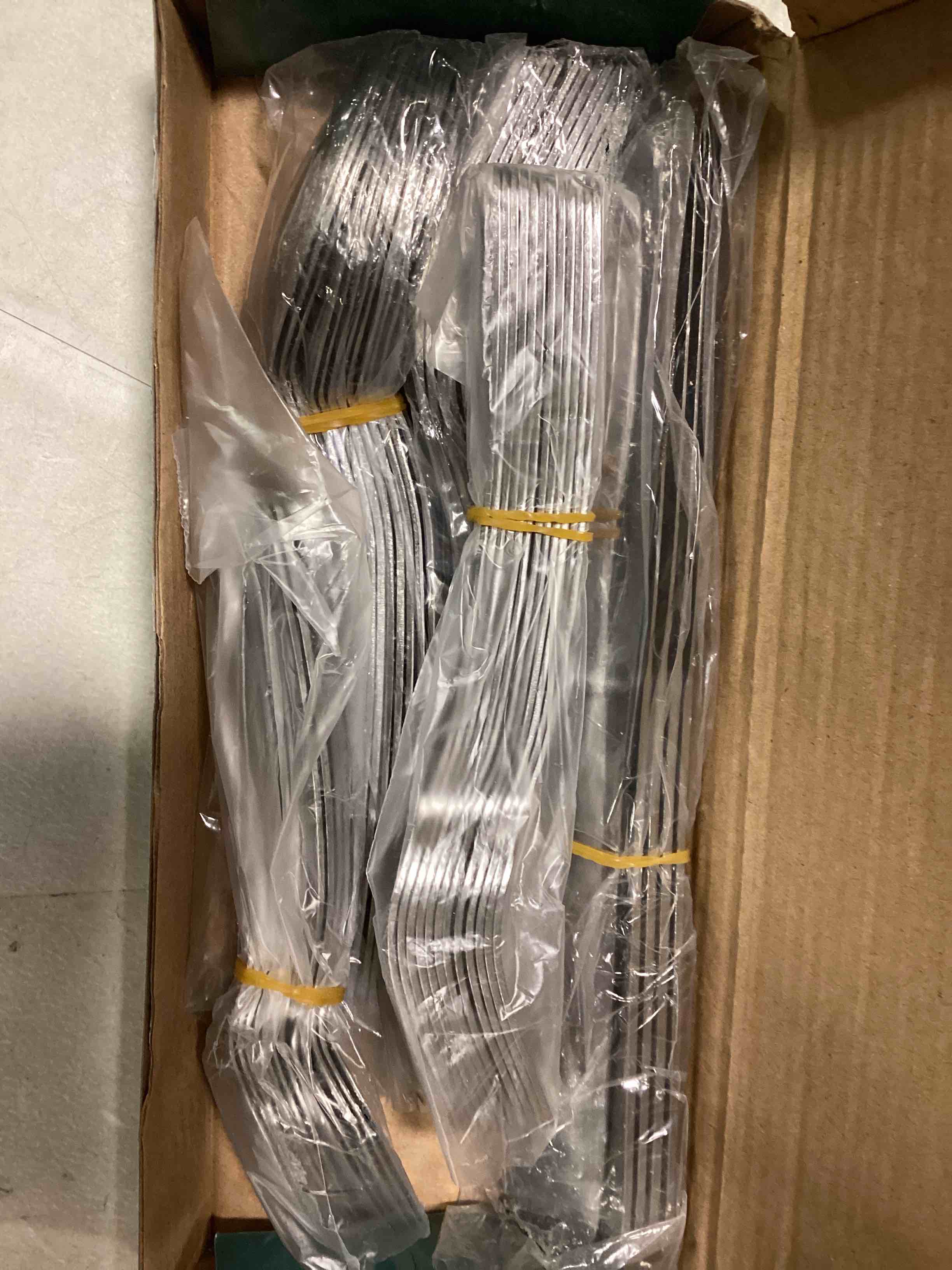 https://s3.amazonaws.com/lotting-images-prod/bidfta/ORG6630383_1716577562049.jpeg
