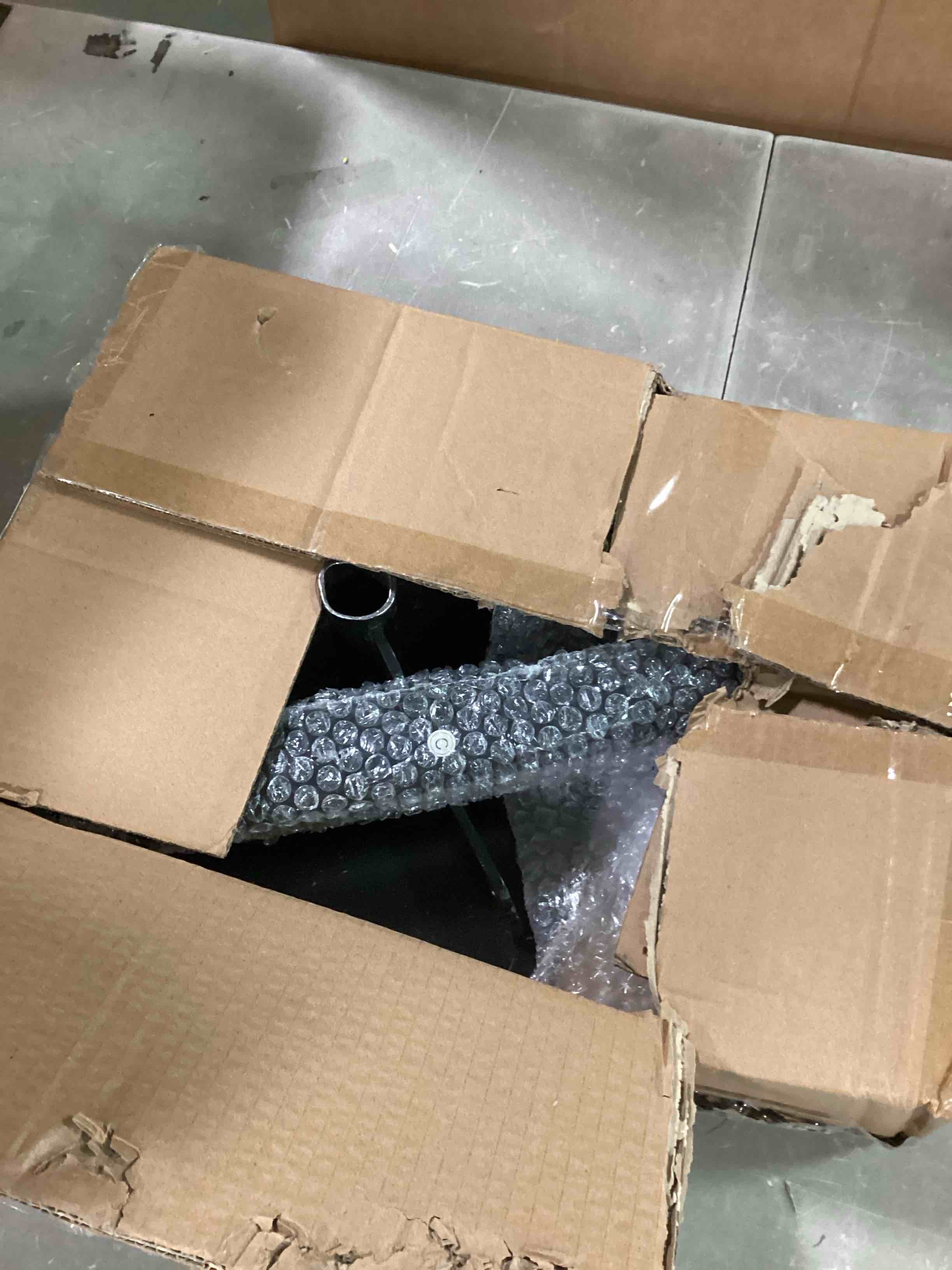 https://s3.amazonaws.com/lotting-images-prod/bidfta/ORG6631143_1716219480311.jpeg