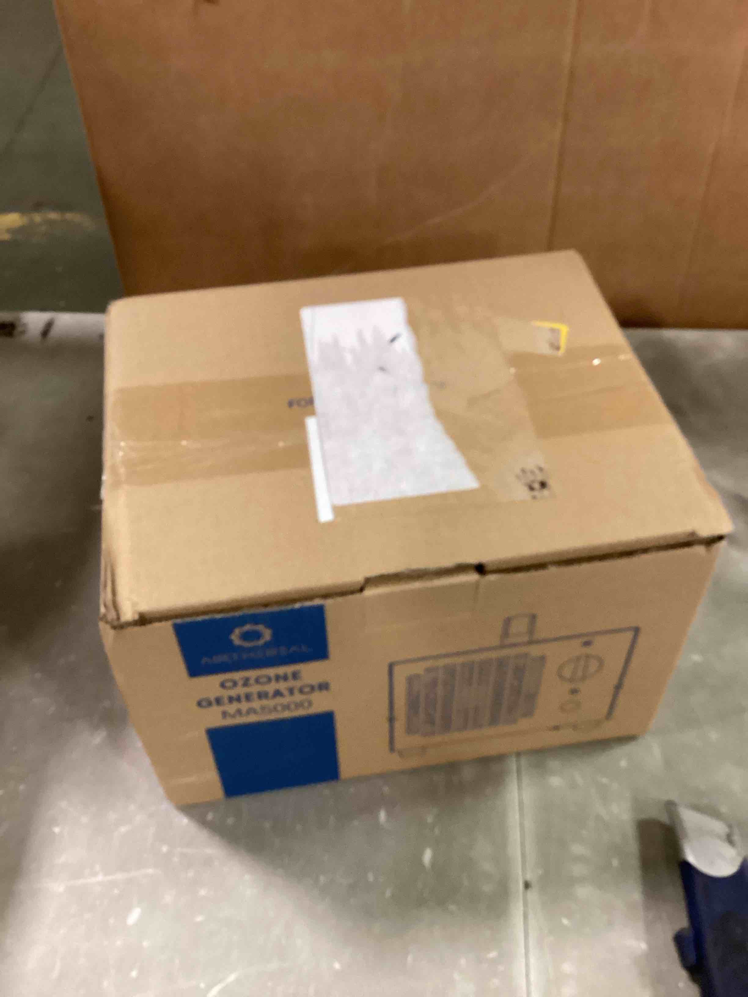 https://s3.amazonaws.com/lotting-images-prod/bidfta/ORG6631147_1716219649166.jpeg