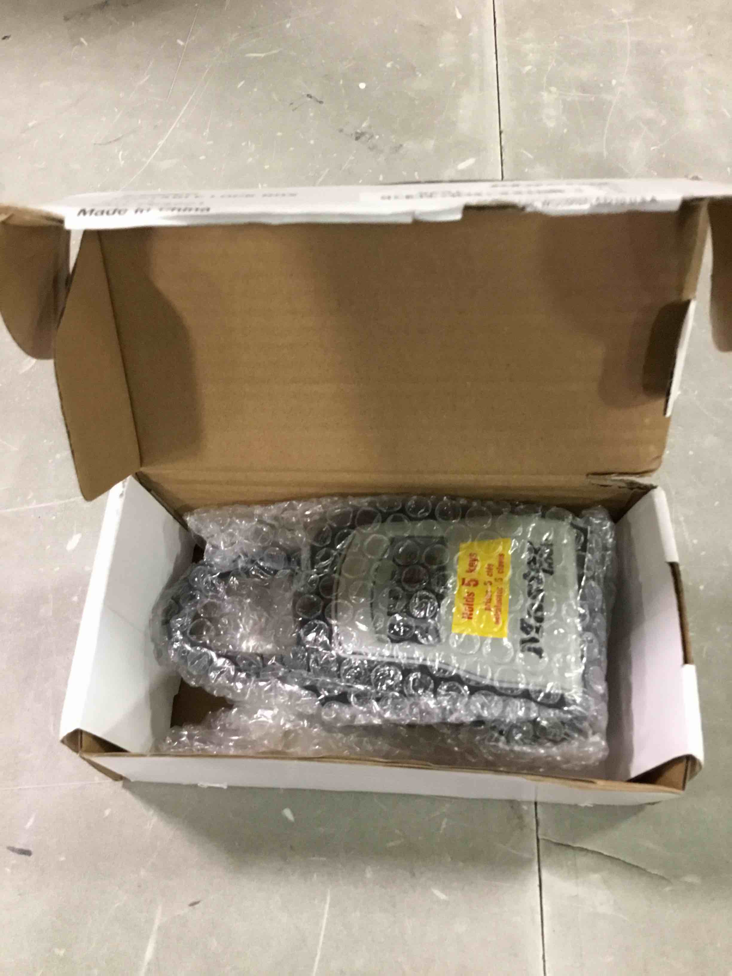 https://s3.amazonaws.com/lotting-images-prod/bidfta/ORG6631803_1716384283331.jpeg