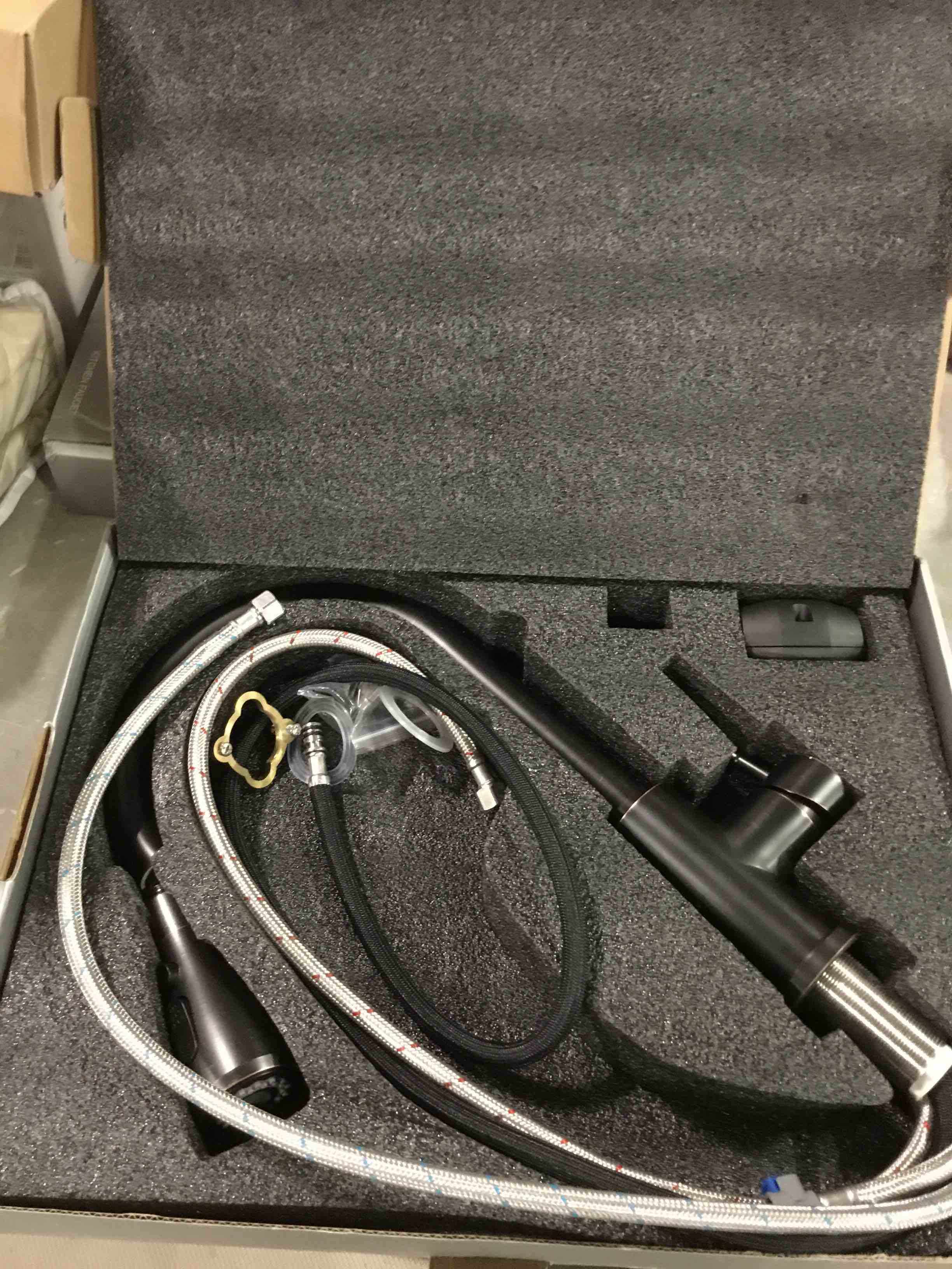 https://s3.amazonaws.com/lotting-images-prod/bidfta/ORG6631878_1716390901739.jpeg