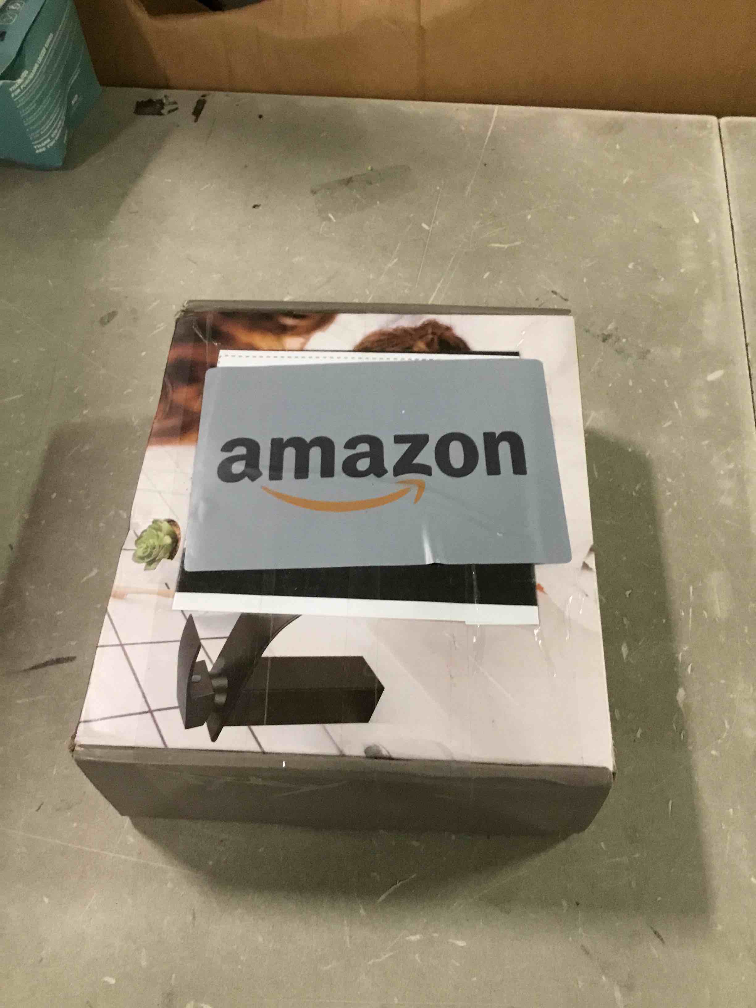 https://s3.amazonaws.com/lotting-images-prod/bidfta/ORG6631926_1716396254923.jpeg