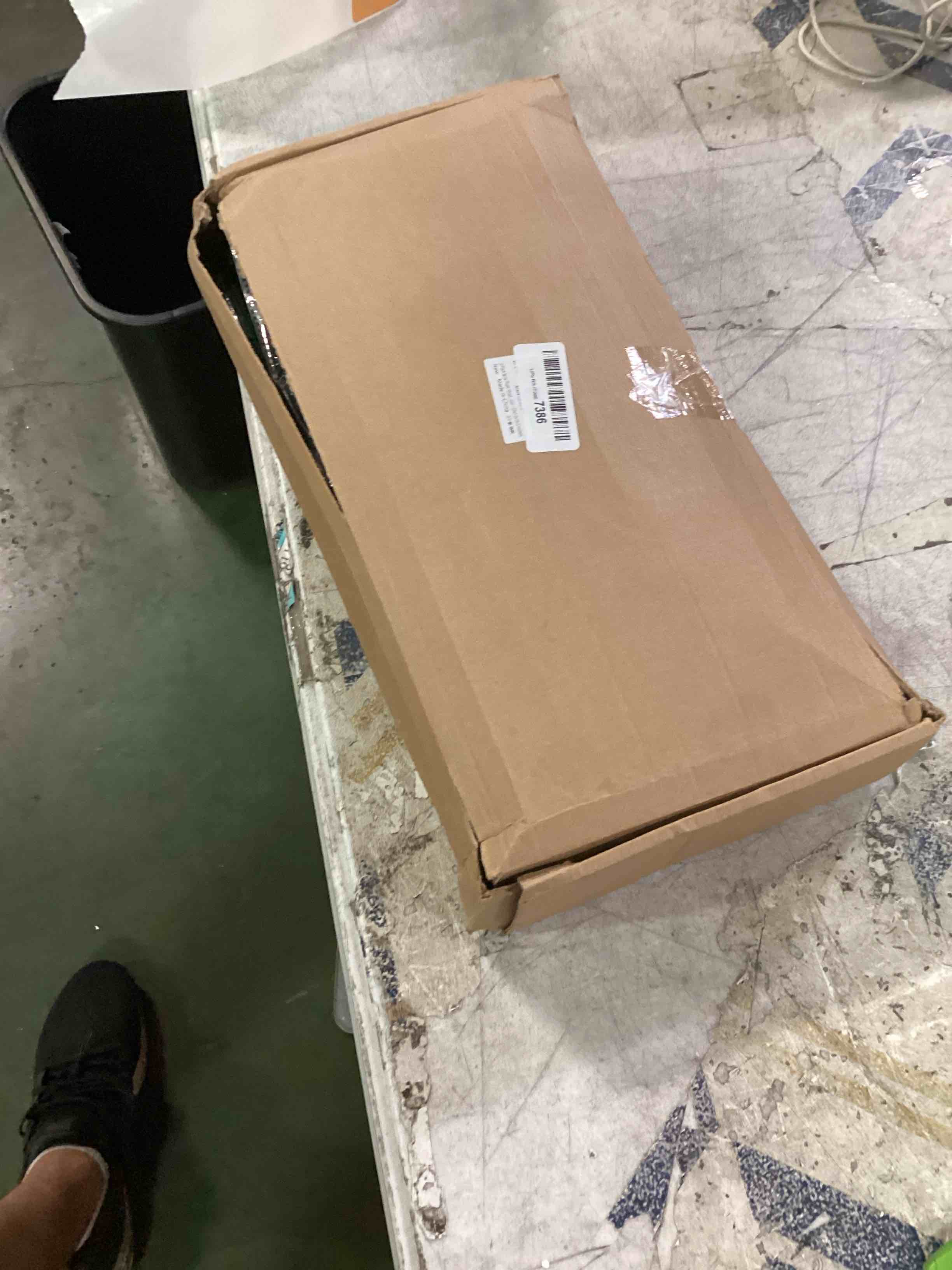 https://s3.amazonaws.com/lotting-images-prod/bidfta/ORG6635093_1722277272117.jpeg