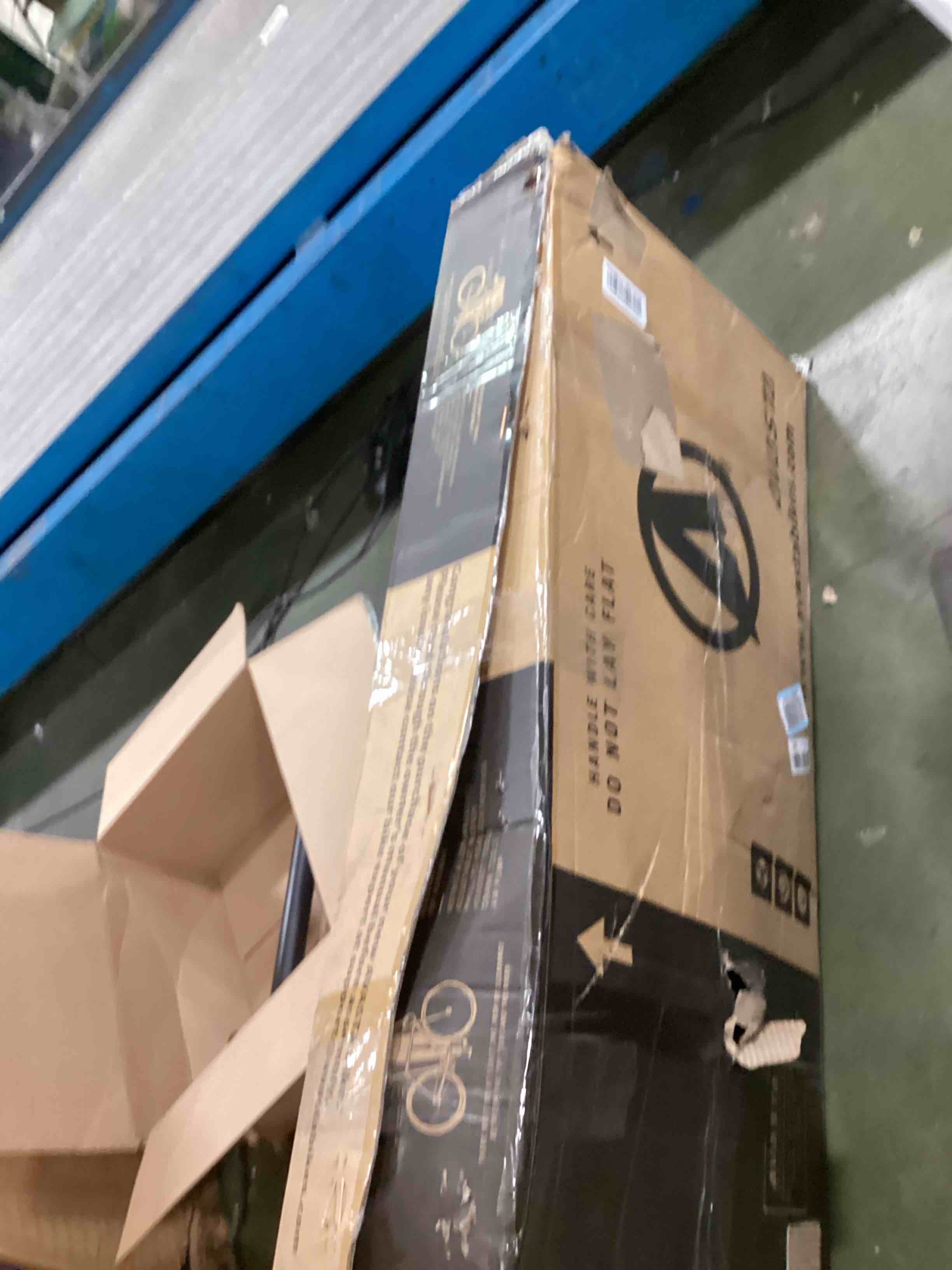 https://s3.amazonaws.com/lotting-images-prod/bidfta/ORG6637011_1723162288533.jpeg