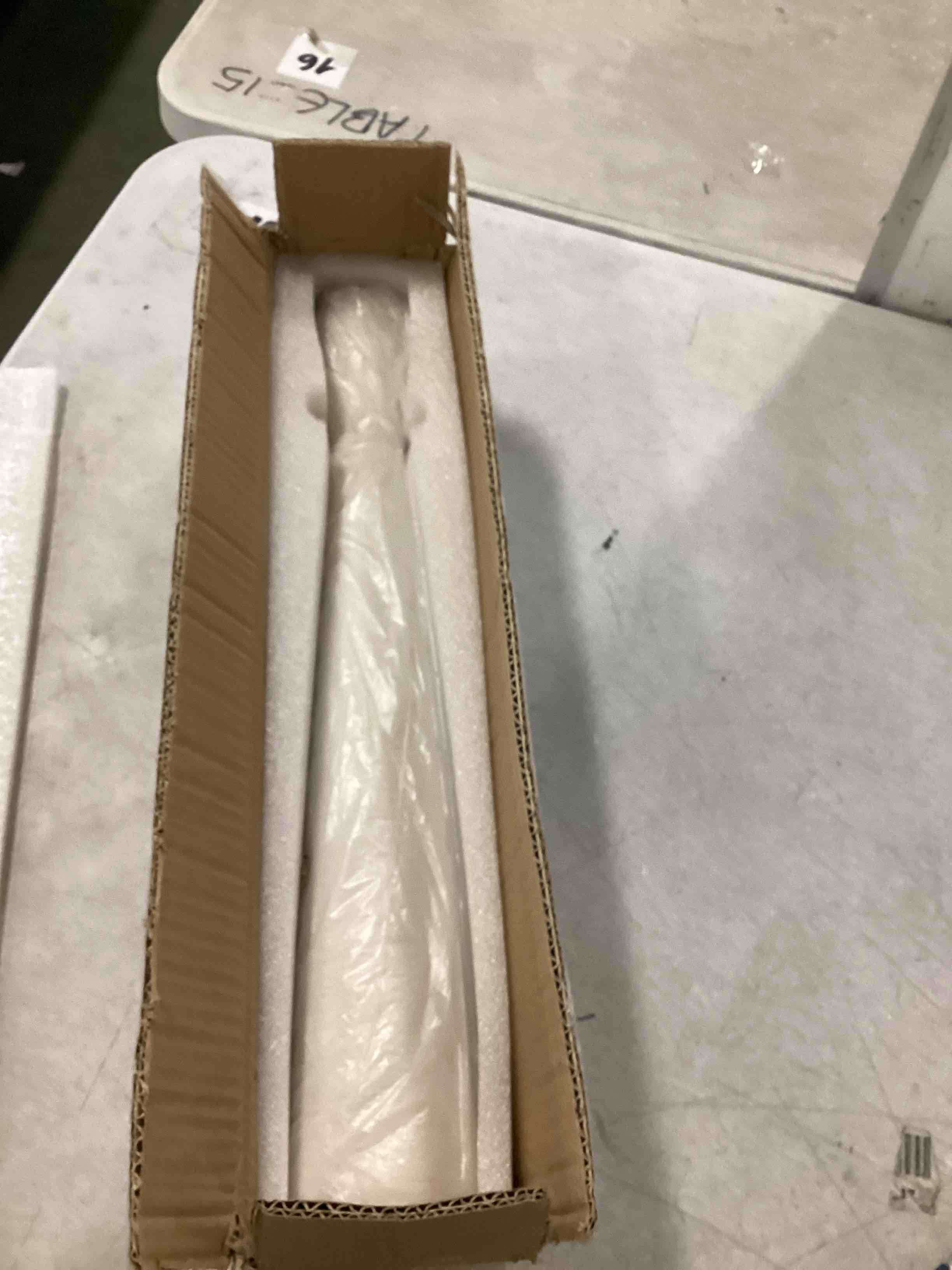 https://s3.amazonaws.com/lotting-images-prod/bidfta/ORG6637357_1723505283694.jpeg
