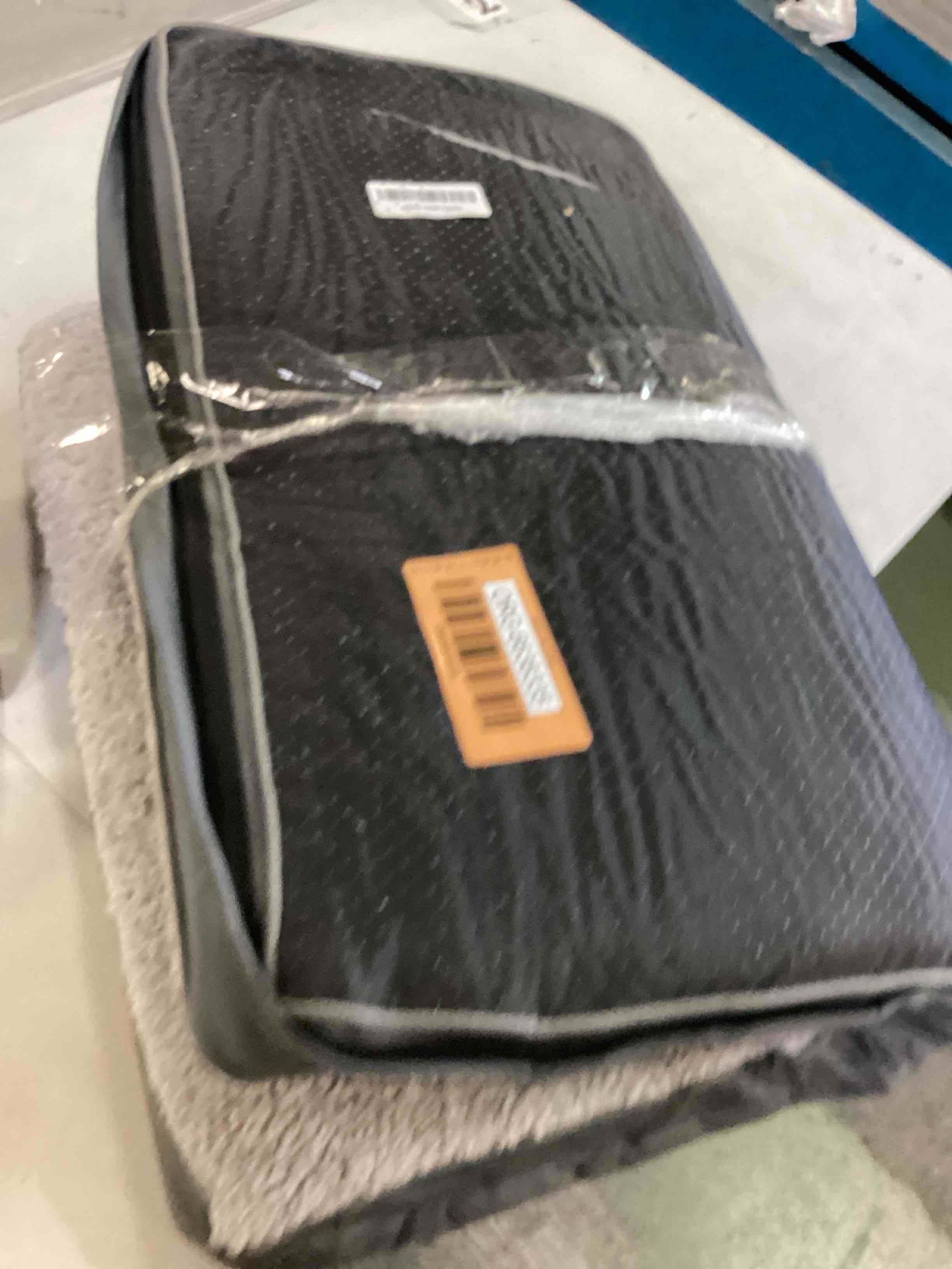 https://s3.amazonaws.com/lotting-images-prod/bidfta/ORG6638335_1722620807830.jpeg