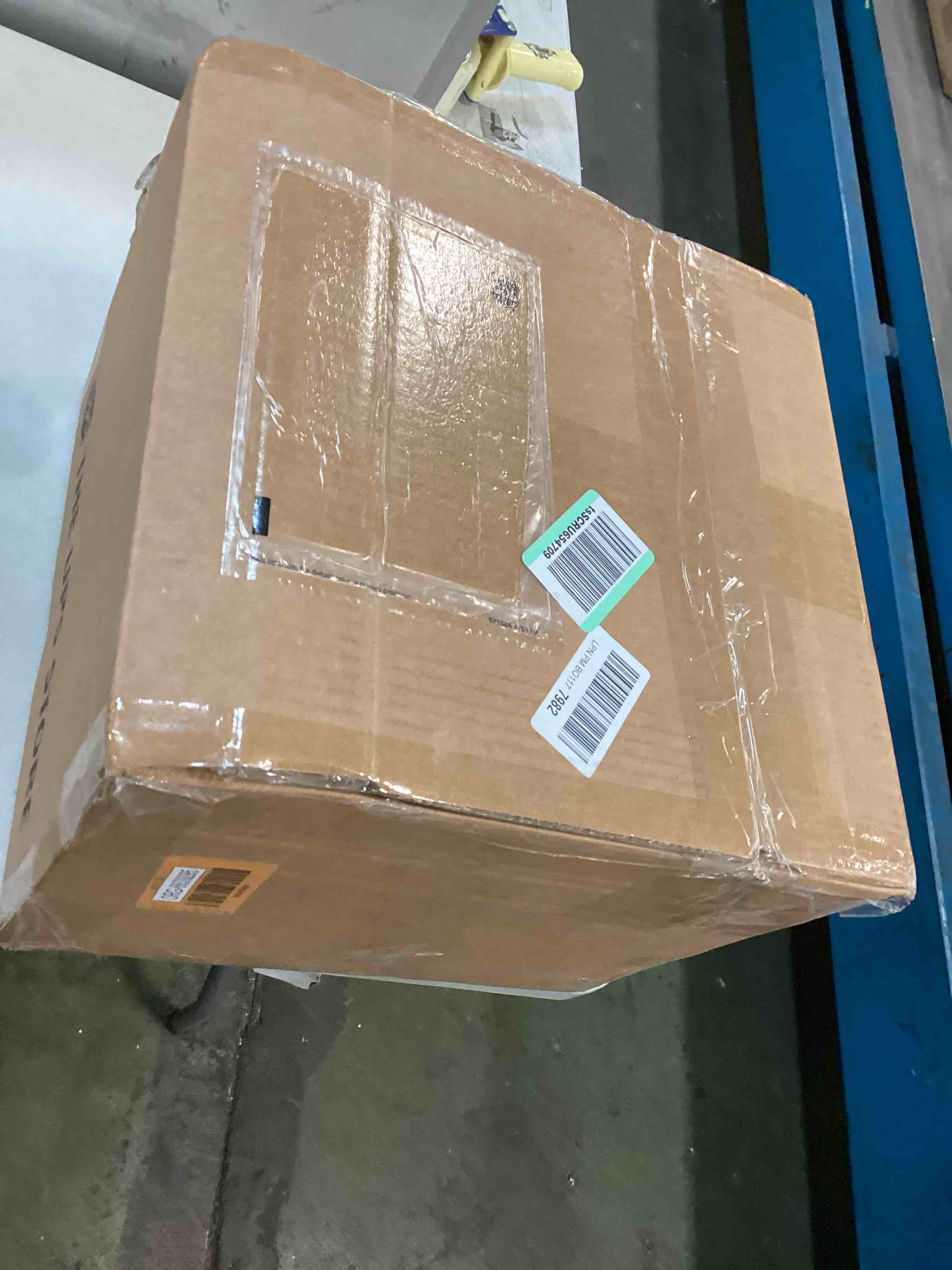 https://s3.amazonaws.com/lotting-images-prod/bidfta/ORG6639295_1724245715844.jpeg