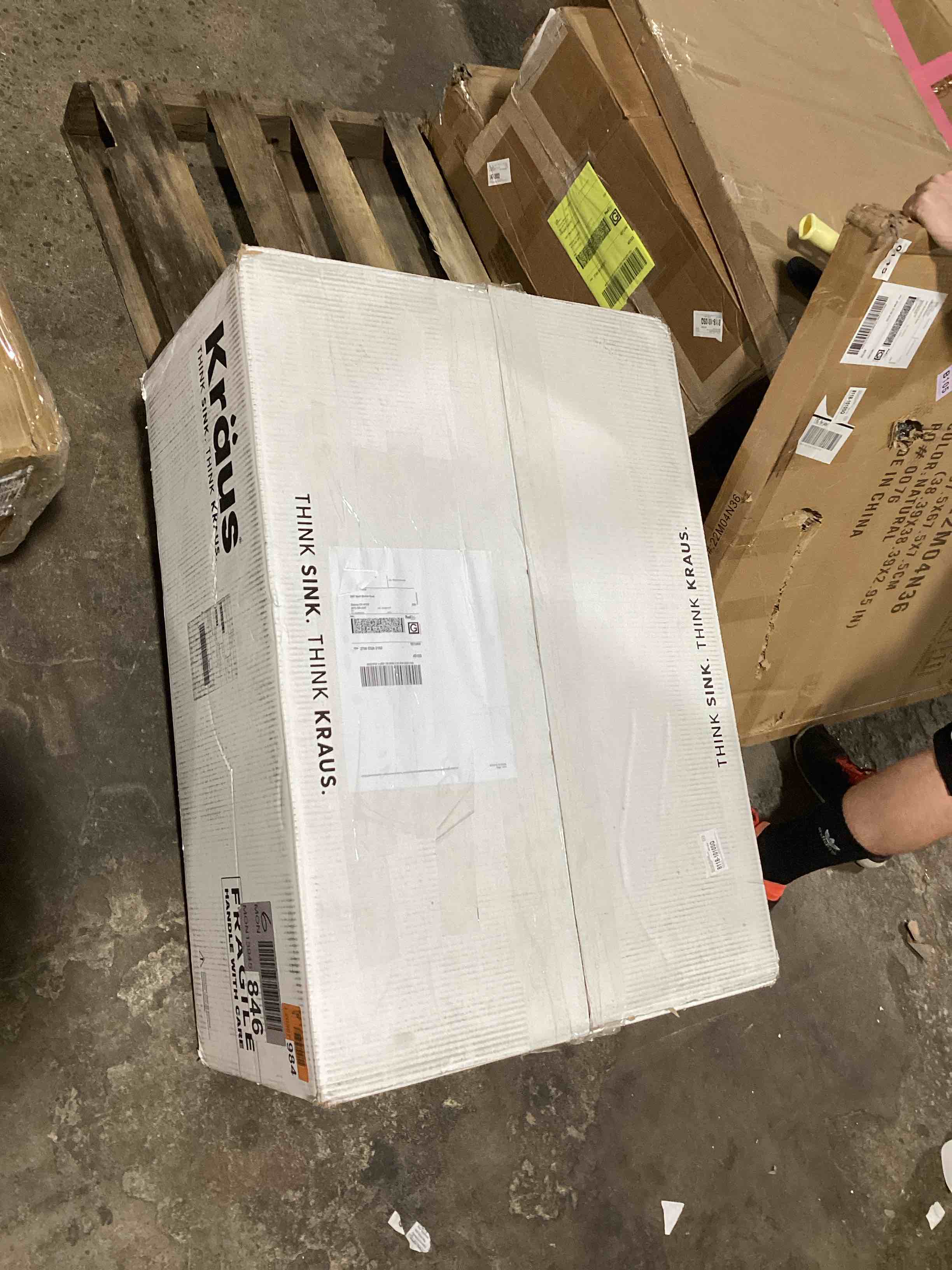 https://s3.amazonaws.com/lotting-images-prod/bidfta/ORG6644316_1727369727925.jpeg