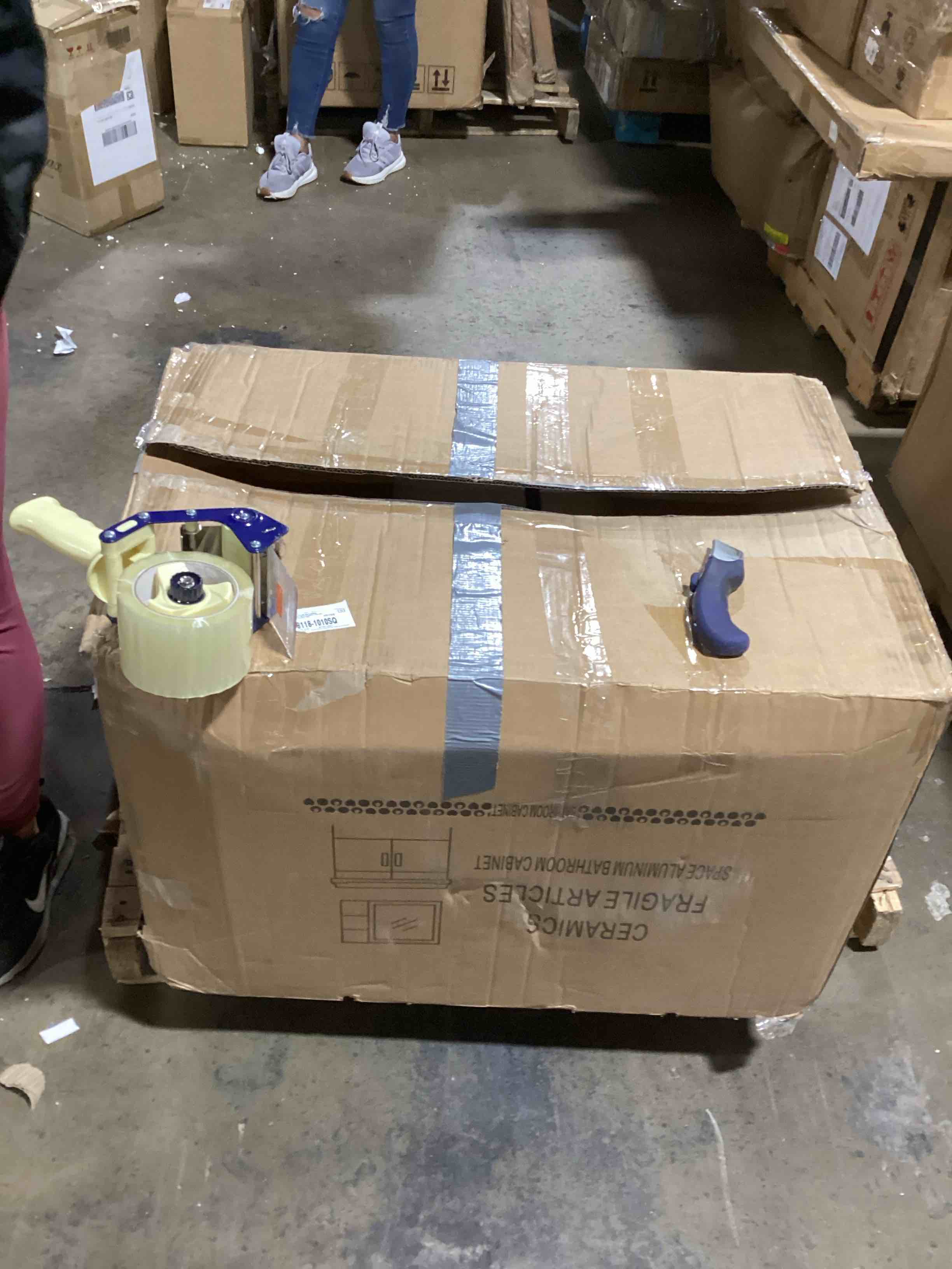 https://s3.amazonaws.com/lotting-images-prod/bidfta/ORG6645286_1728320680486.jpeg