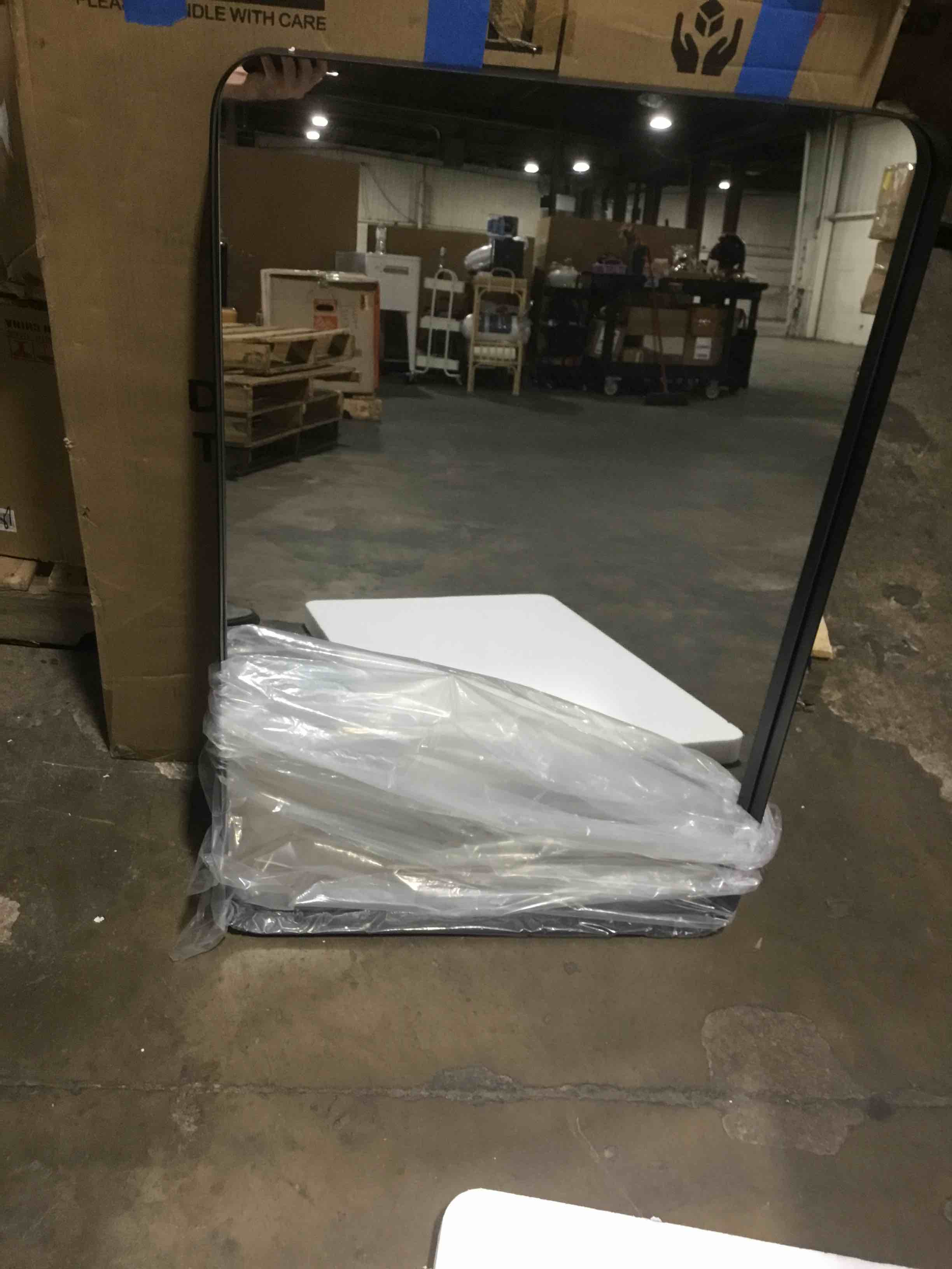 https://s3.amazonaws.com/lotting-images-prod/bidfta/ORG6645718_1726498989065.jpeg