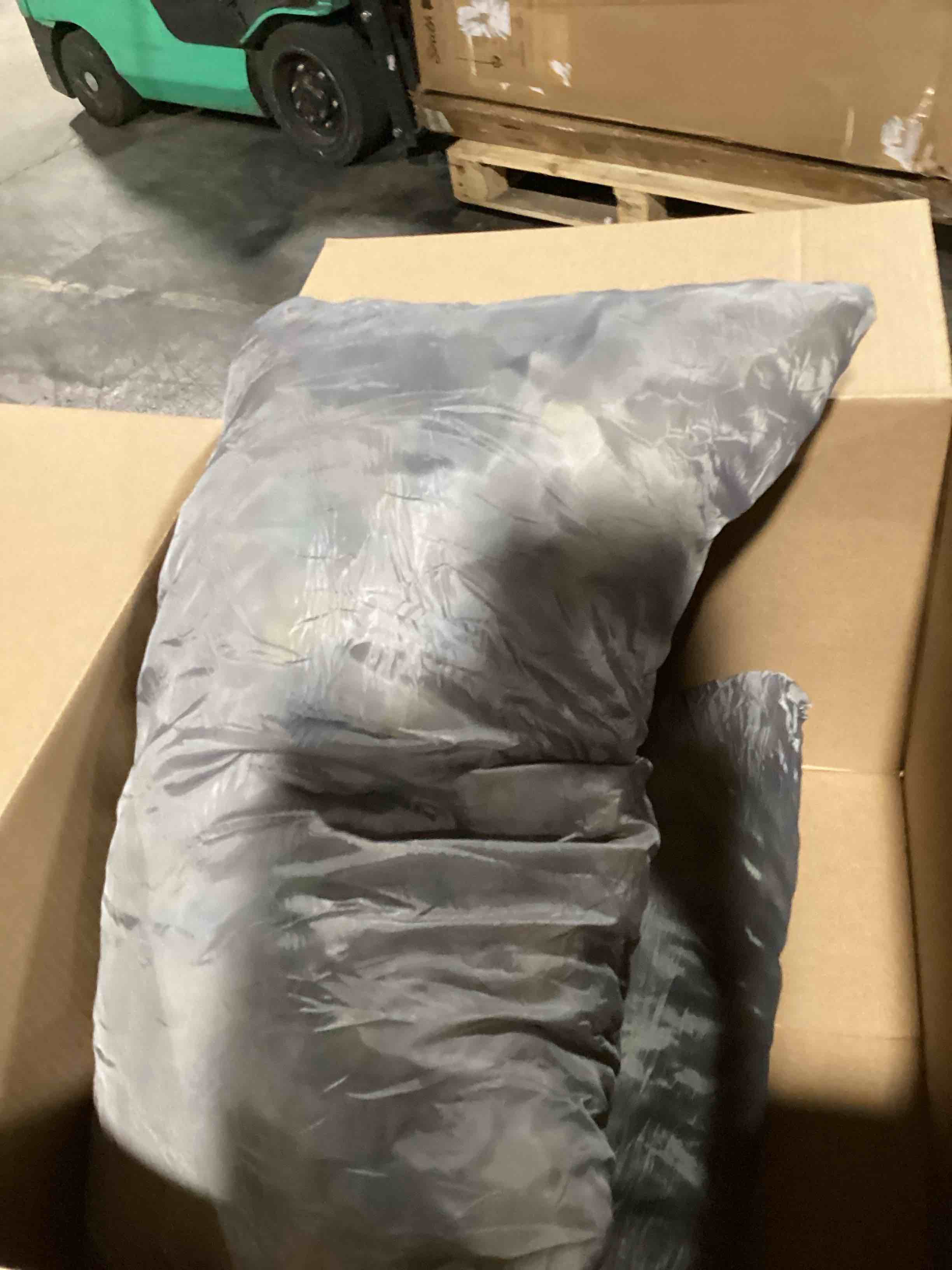 https://s3.amazonaws.com/lotting-images-prod/bidfta/ORG6648281_1728998006911.jpeg