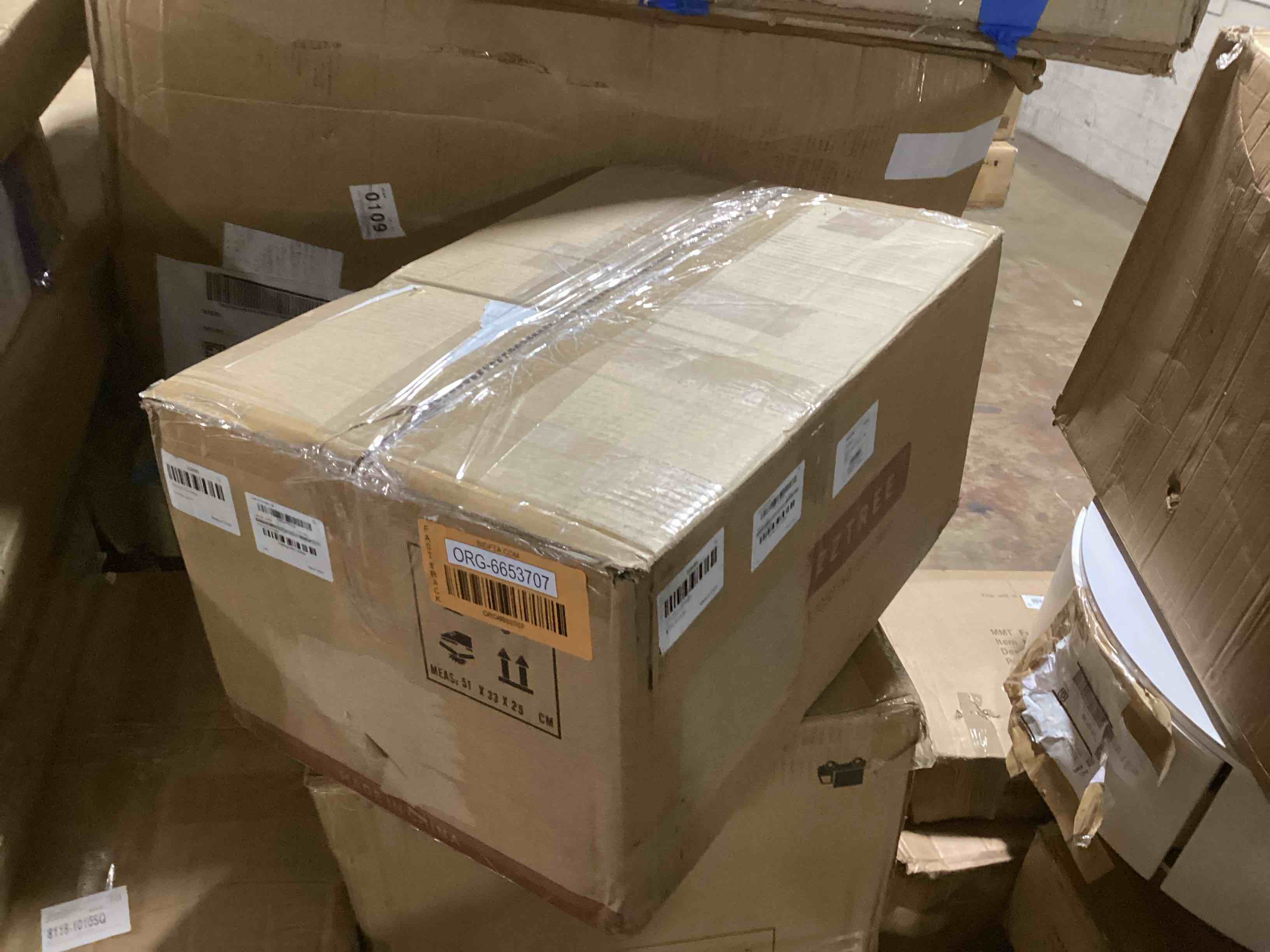 https://s3.amazonaws.com/lotting-images-prod/bidfta/ORG6653707_1727966953905.jpeg