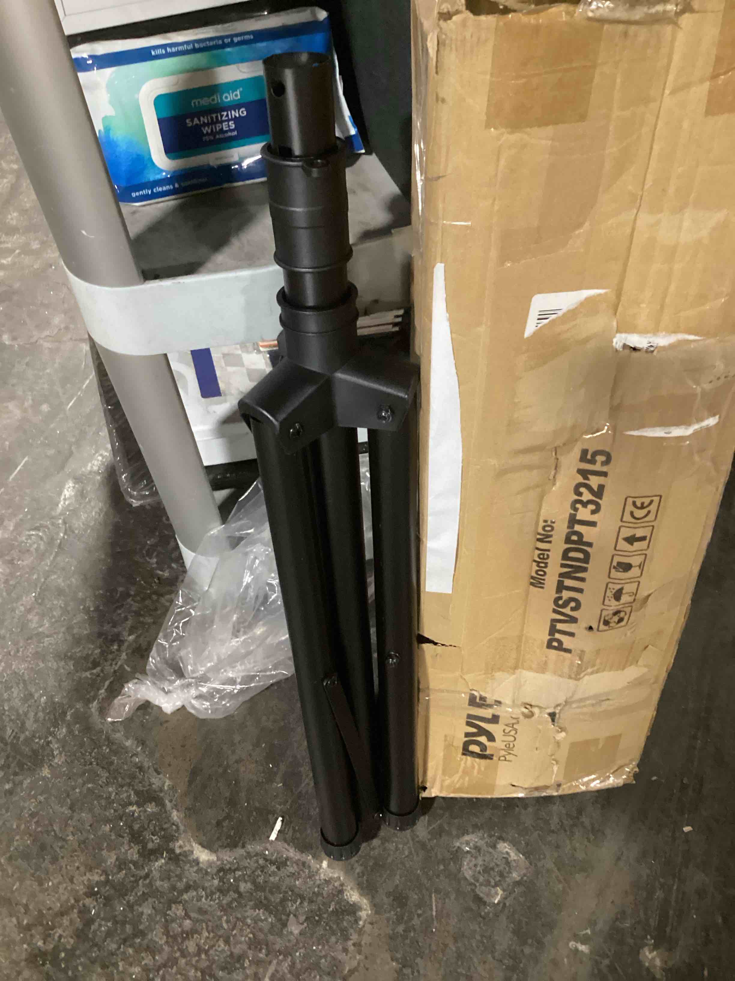 https://s3.amazonaws.com/lotting-images-prod/bidfta/ORG6653760_1727985399987.jpeg
