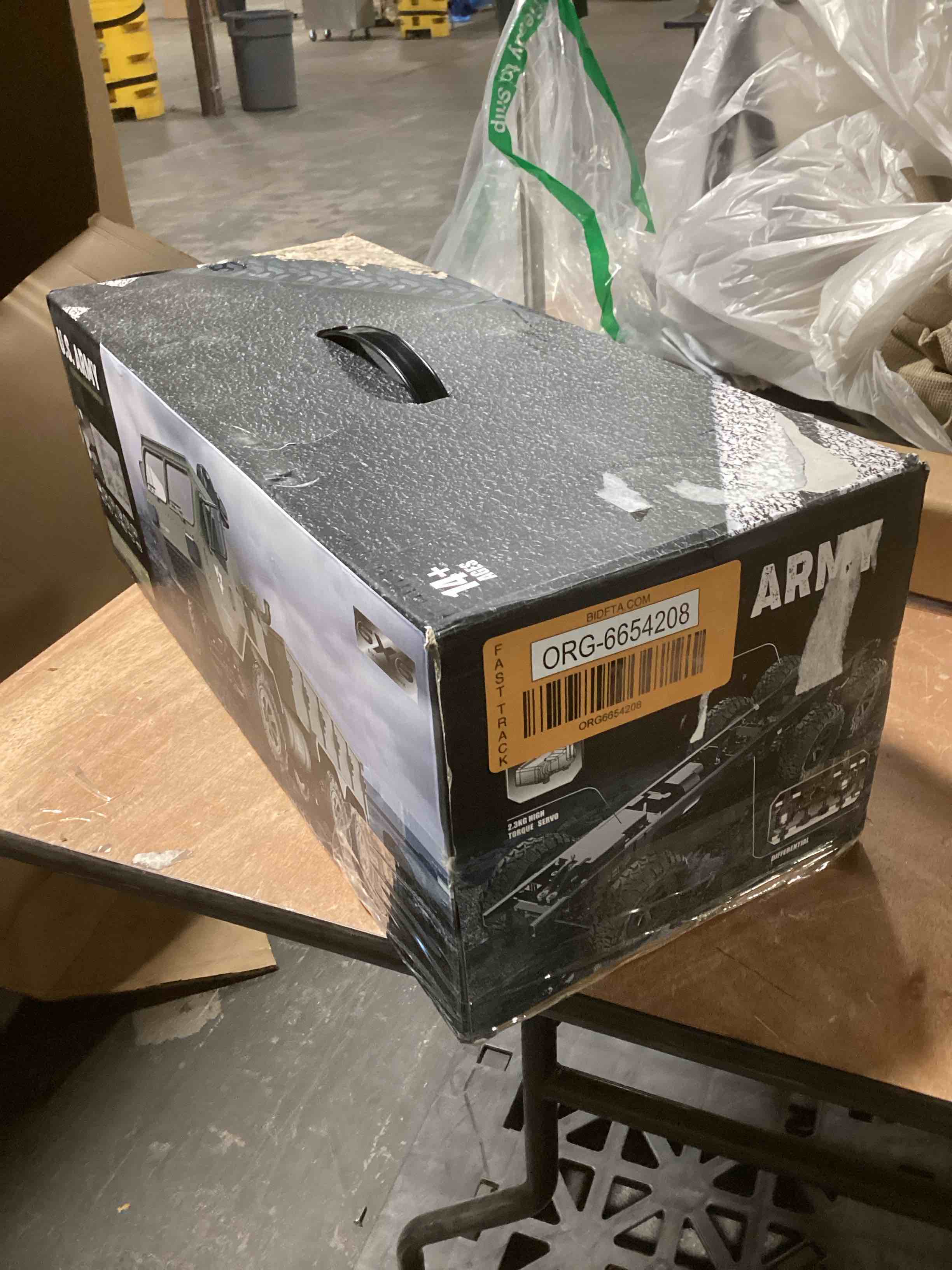 https://s3.amazonaws.com/lotting-images-prod/bidfta/ORG6654208_1729604924983.jpeg