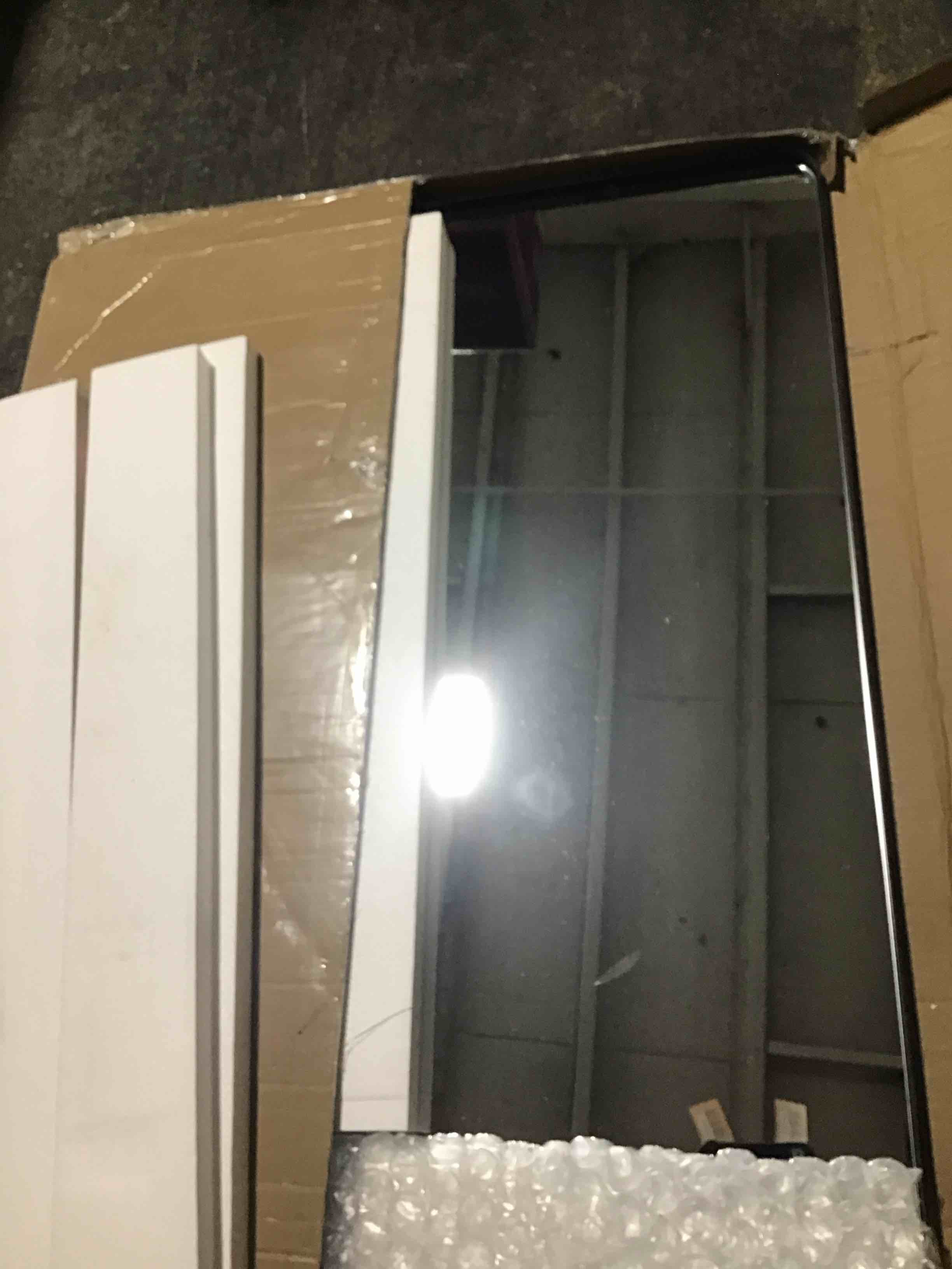 Nicat High-Strength Tempered Glass and Aluminum Alloy Framed French Cleat Mounted Wall Mirror