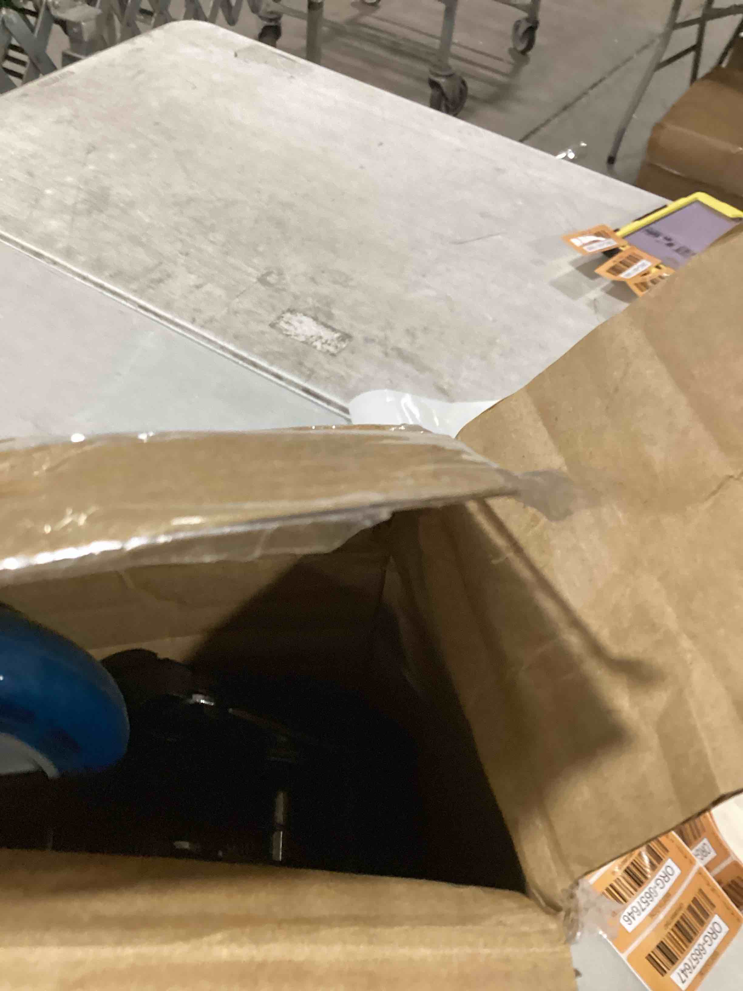 https://s3.amazonaws.com/lotting-images-prod/bidfta/ORG6657647_1722280159784.jpeg