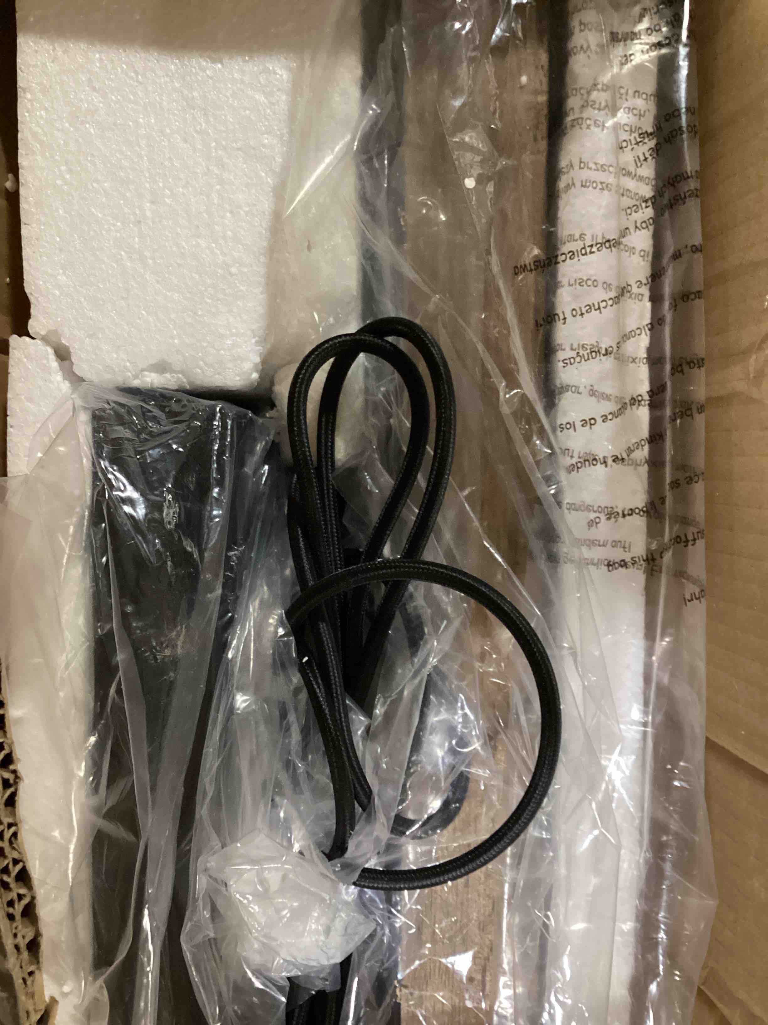 https://s3.amazonaws.com/lotting-images-prod/bidfta/ORG6658412_1723050177410.jpeg