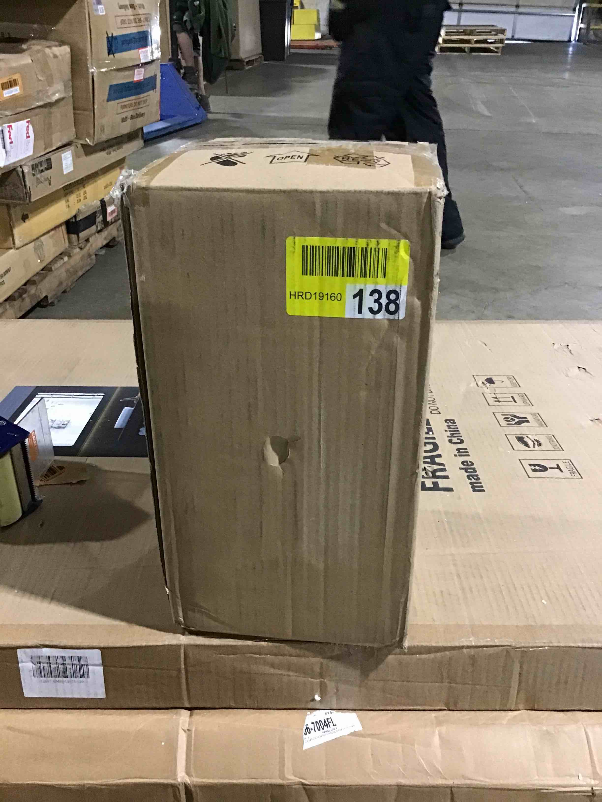 https://s3.amazonaws.com/lotting-images-prod/bidfta/ORG6665809_1728068577981.jpeg