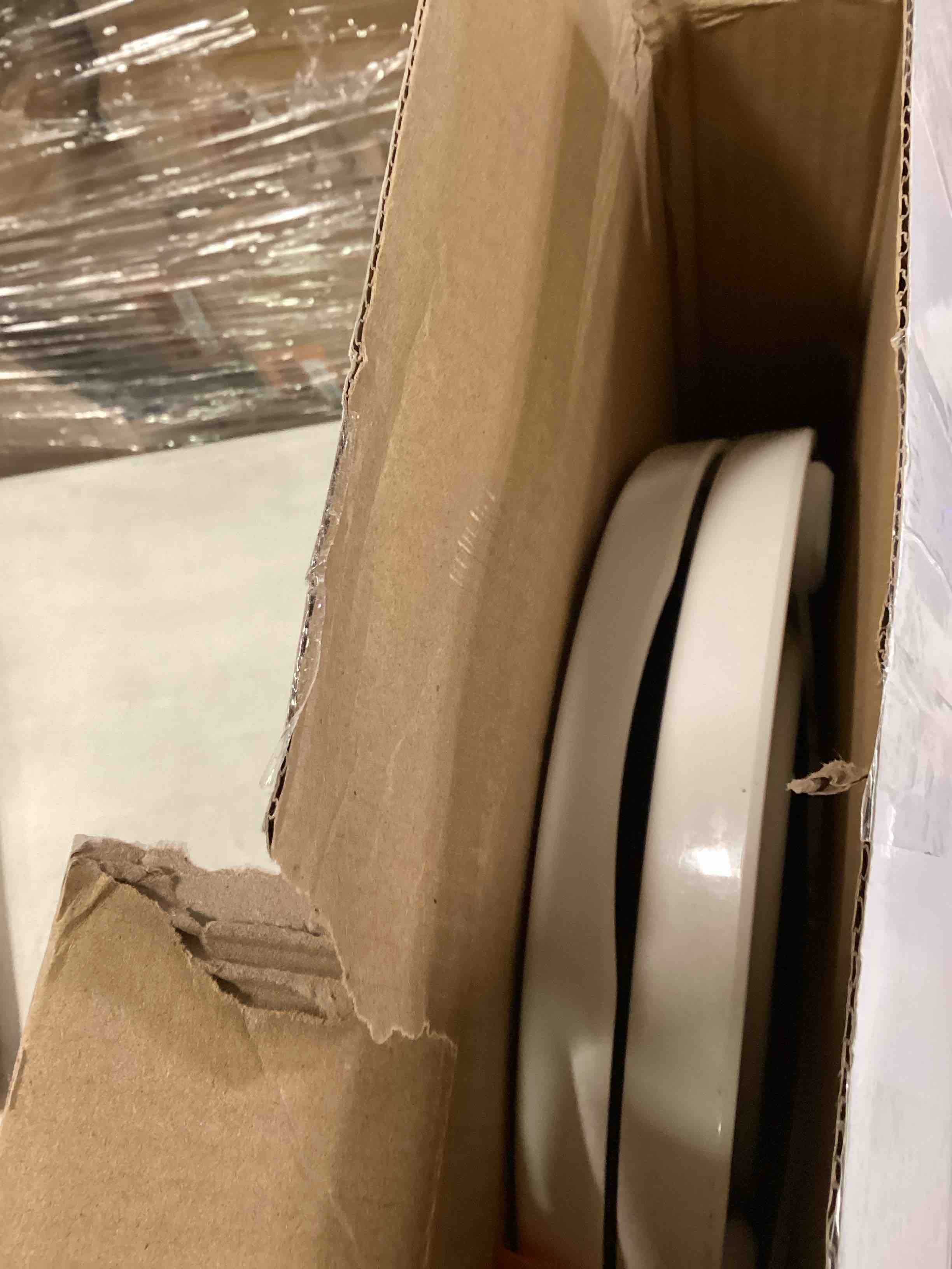 https://s3.amazonaws.com/lotting-images-prod/bidfta/ORG6669211_1723647802030.jpeg