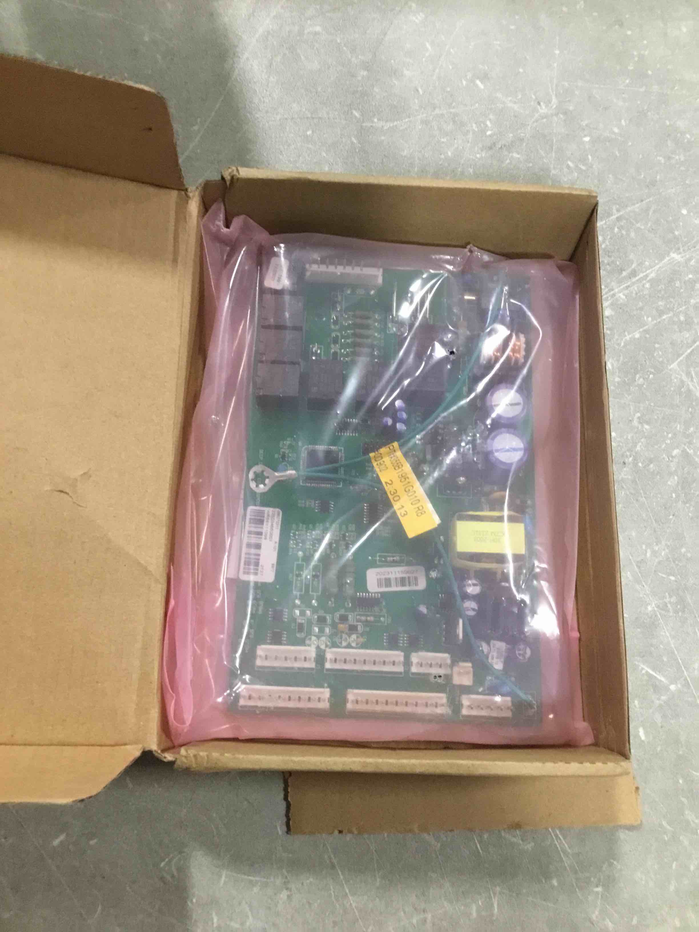 https://s3.amazonaws.com/lotting-images-prod/bidfta/ORG6669868_1722610549285.jpeg