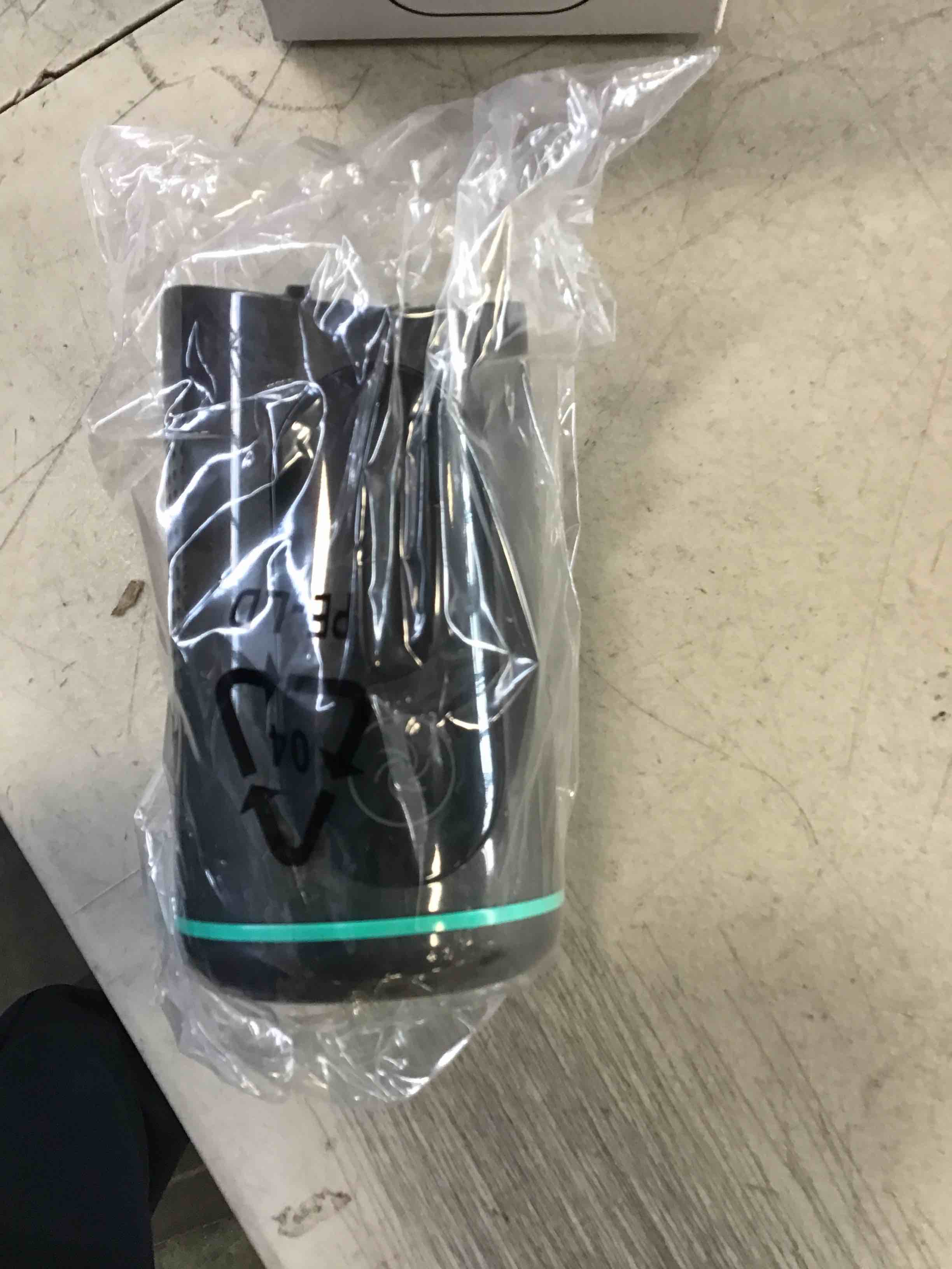 https://s3.amazonaws.com/lotting-images-prod/bidfta/ORG6672368_1723045010246.jpeg