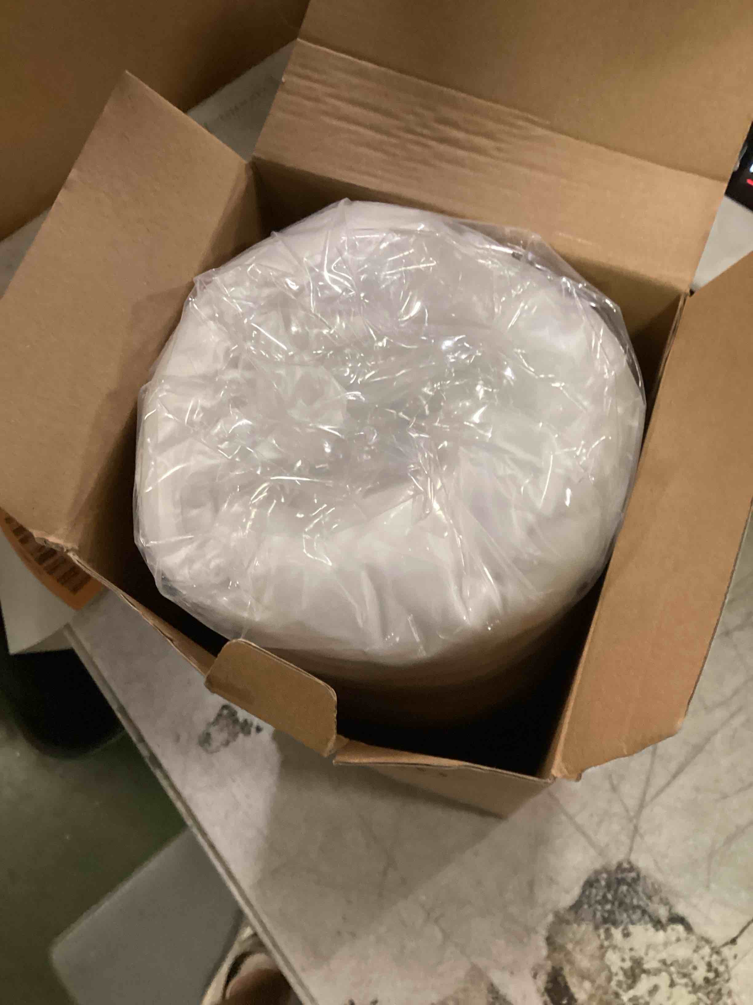 https://s3.amazonaws.com/lotting-images-prod/bidfta/ORG6672781_1722949752512.jpeg