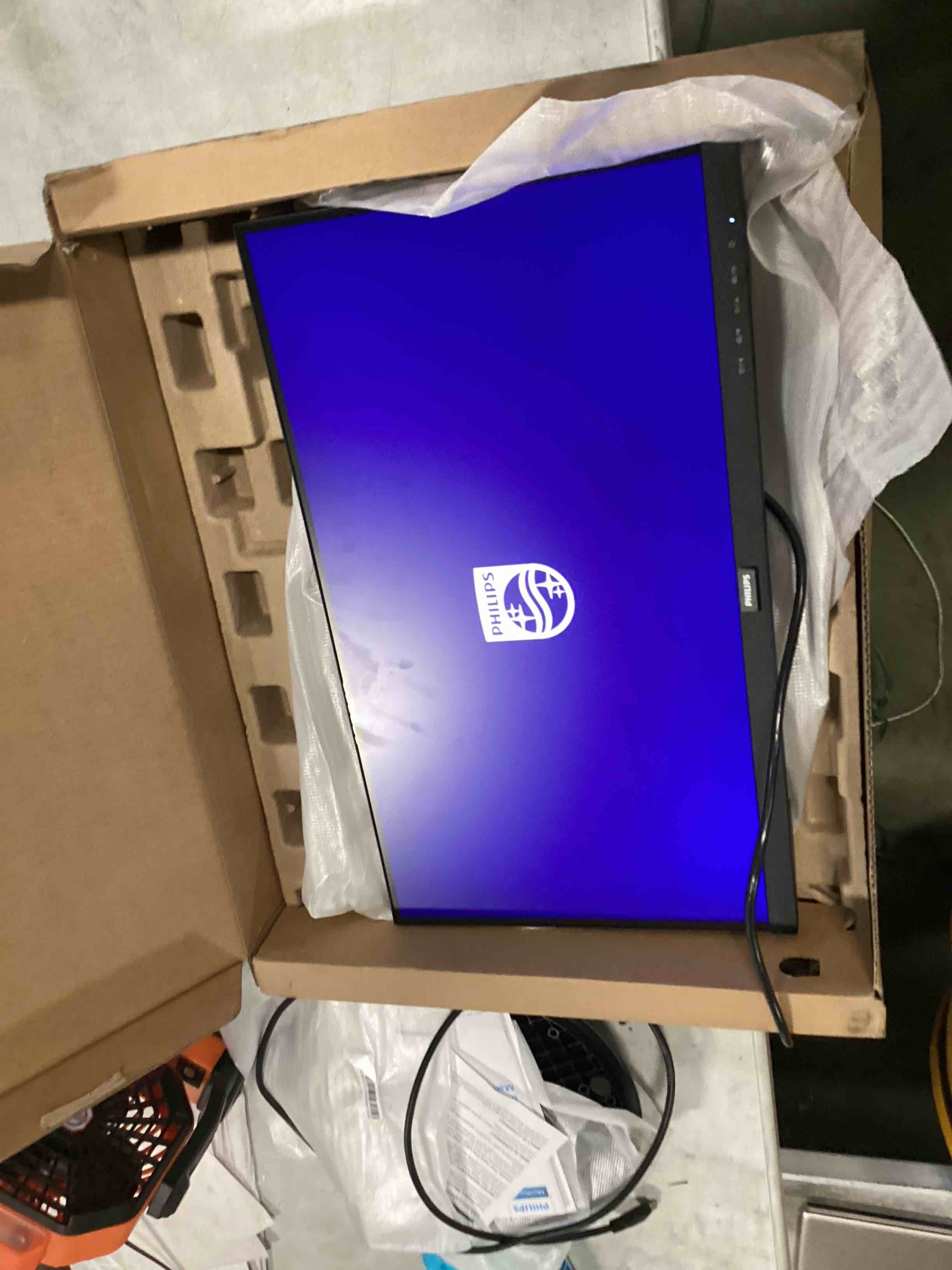 https://s3.amazonaws.com/lotting-images-prod/bidfta/ORG6675387_1723725582123.jpeg