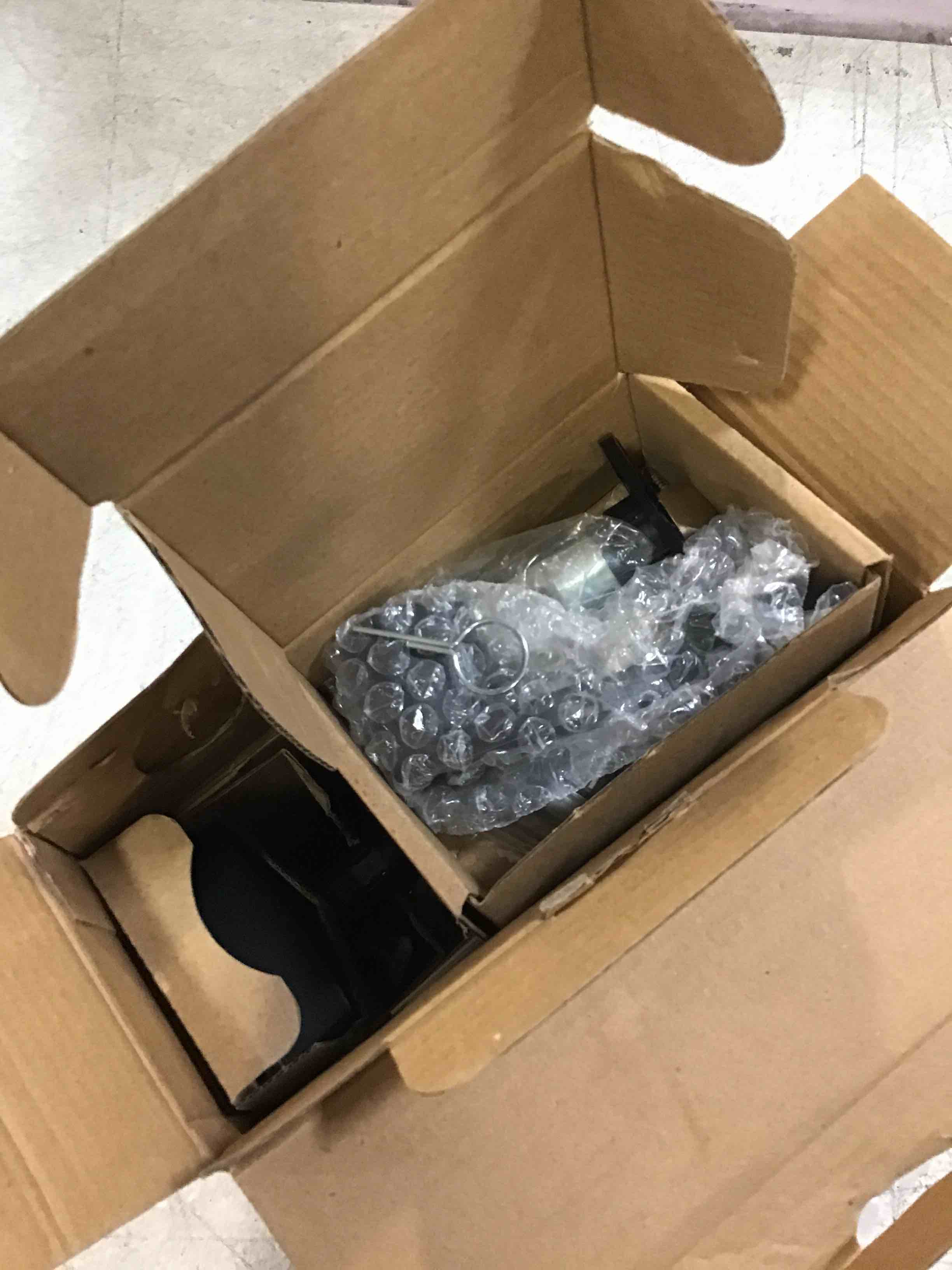 https://s3.amazonaws.com/lotting-images-prod/bidfta/ORG6675731_1722456418286.jpeg