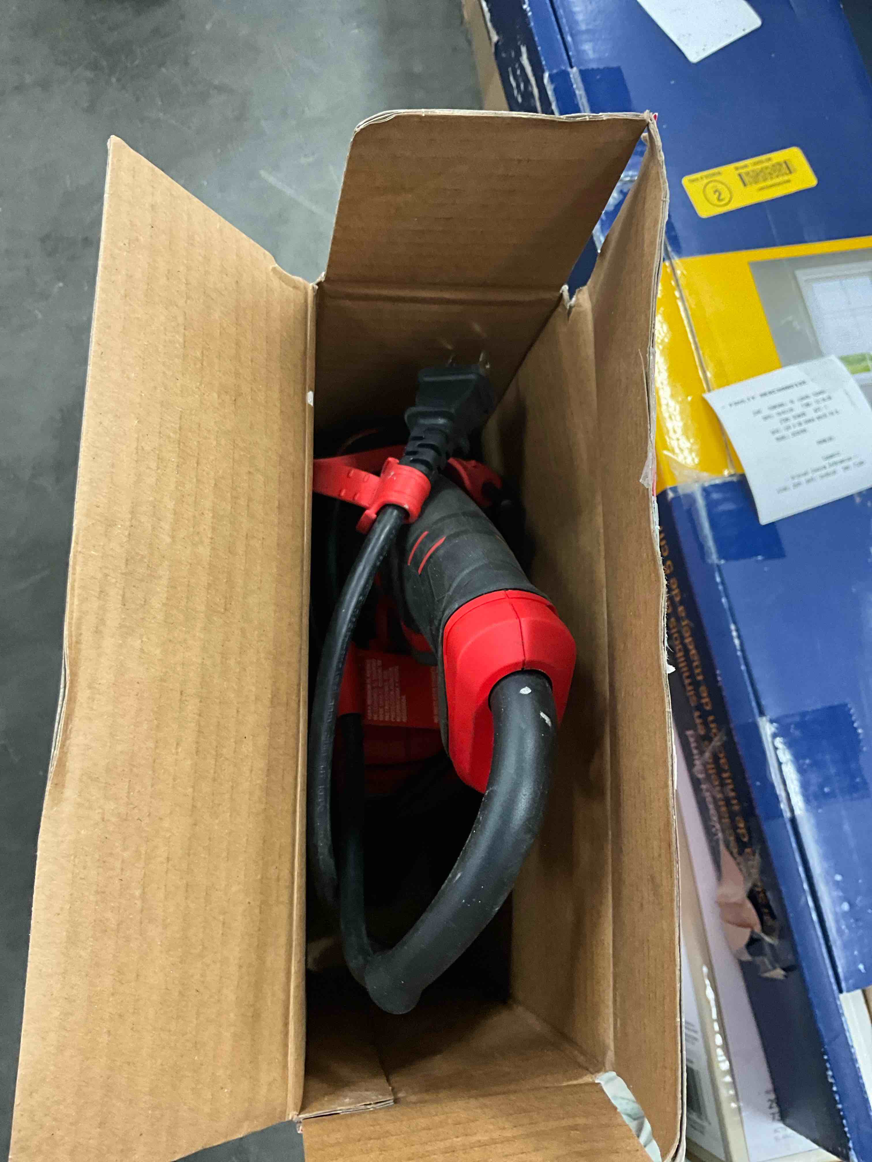 https://s3.amazonaws.com/lotting-images-prod/bidfta/ORG6683304_1732138975945.jpeg