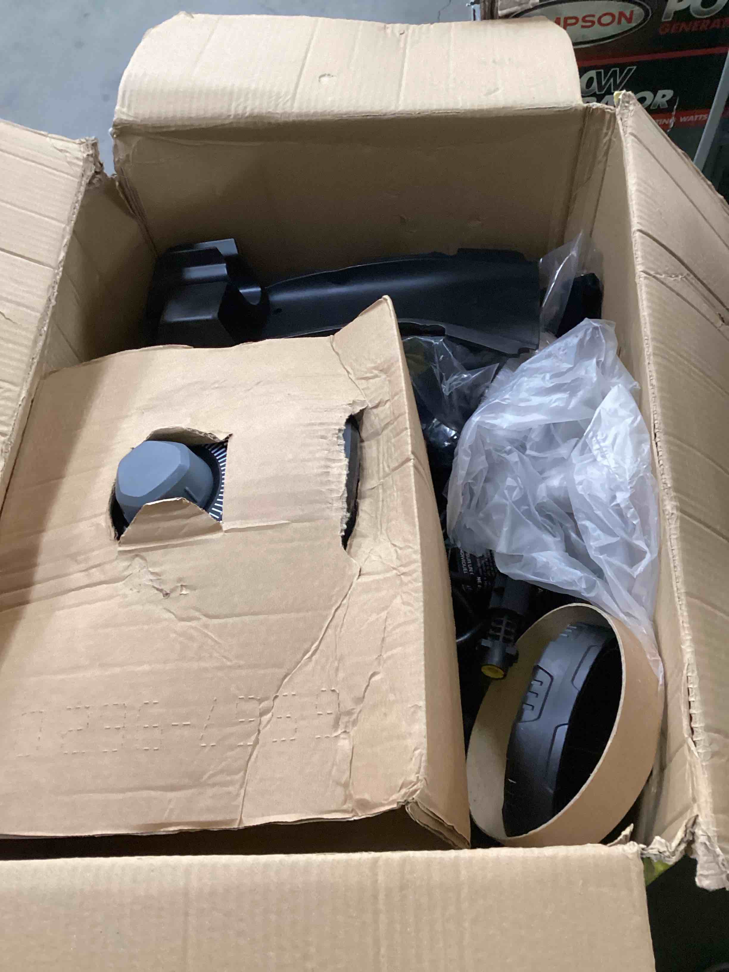 https://s3.amazonaws.com/lotting-images-prod/bidfta/ORG6684982_1724165344641.jpeg