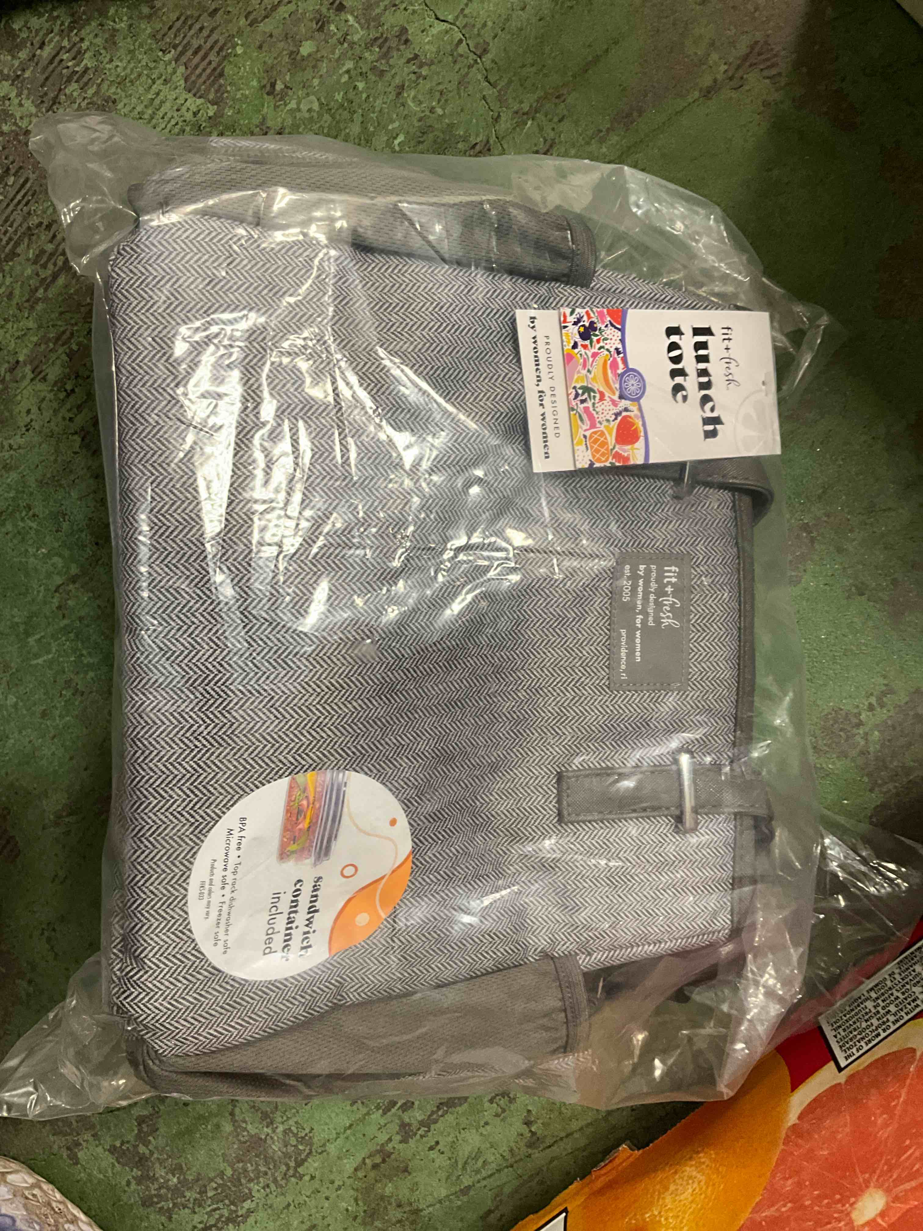 https://s3.amazonaws.com/lotting-images-prod/bidfta/ORG6685003_1724335724880.jpeg