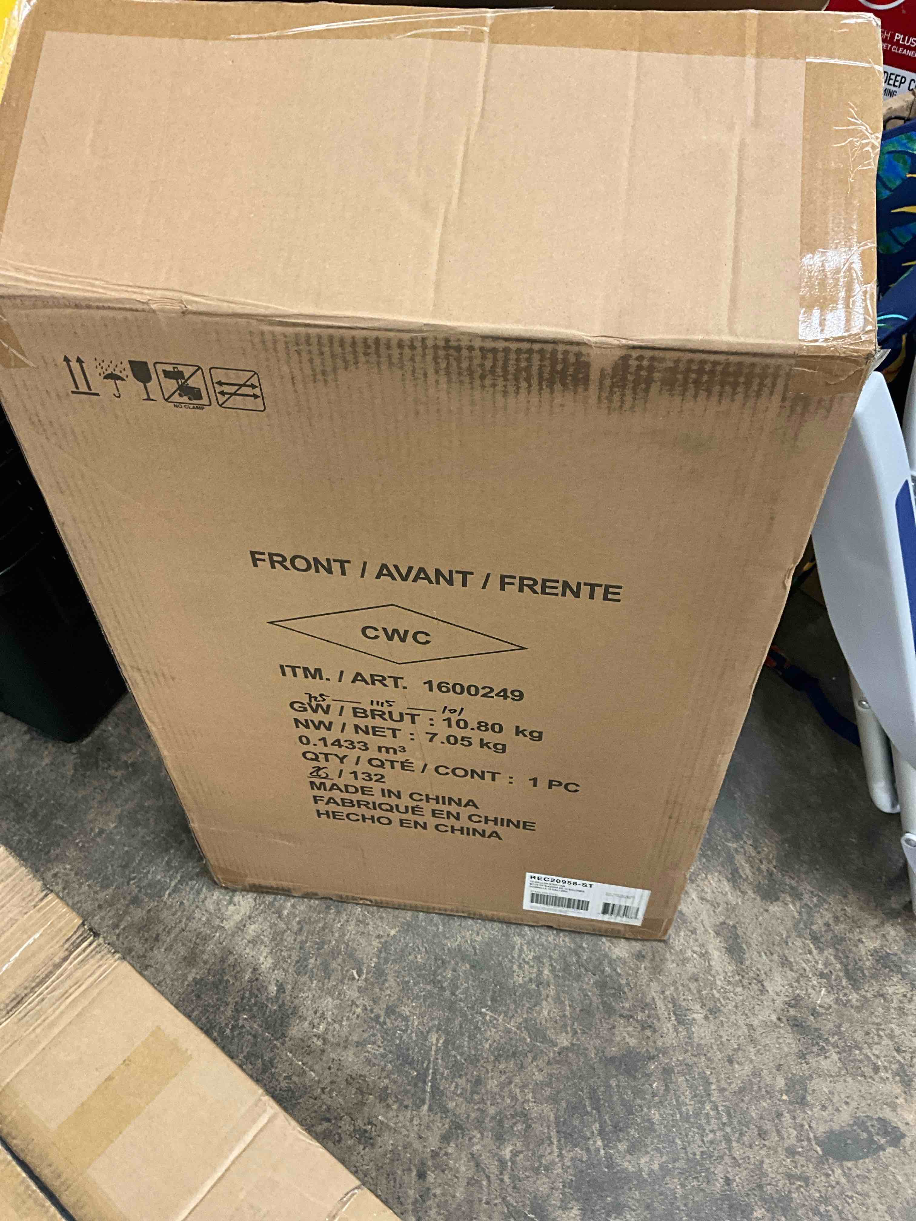 https://s3.amazonaws.com/lotting-images-prod/bidfta/ORG6685120_1724769506018.jpeg