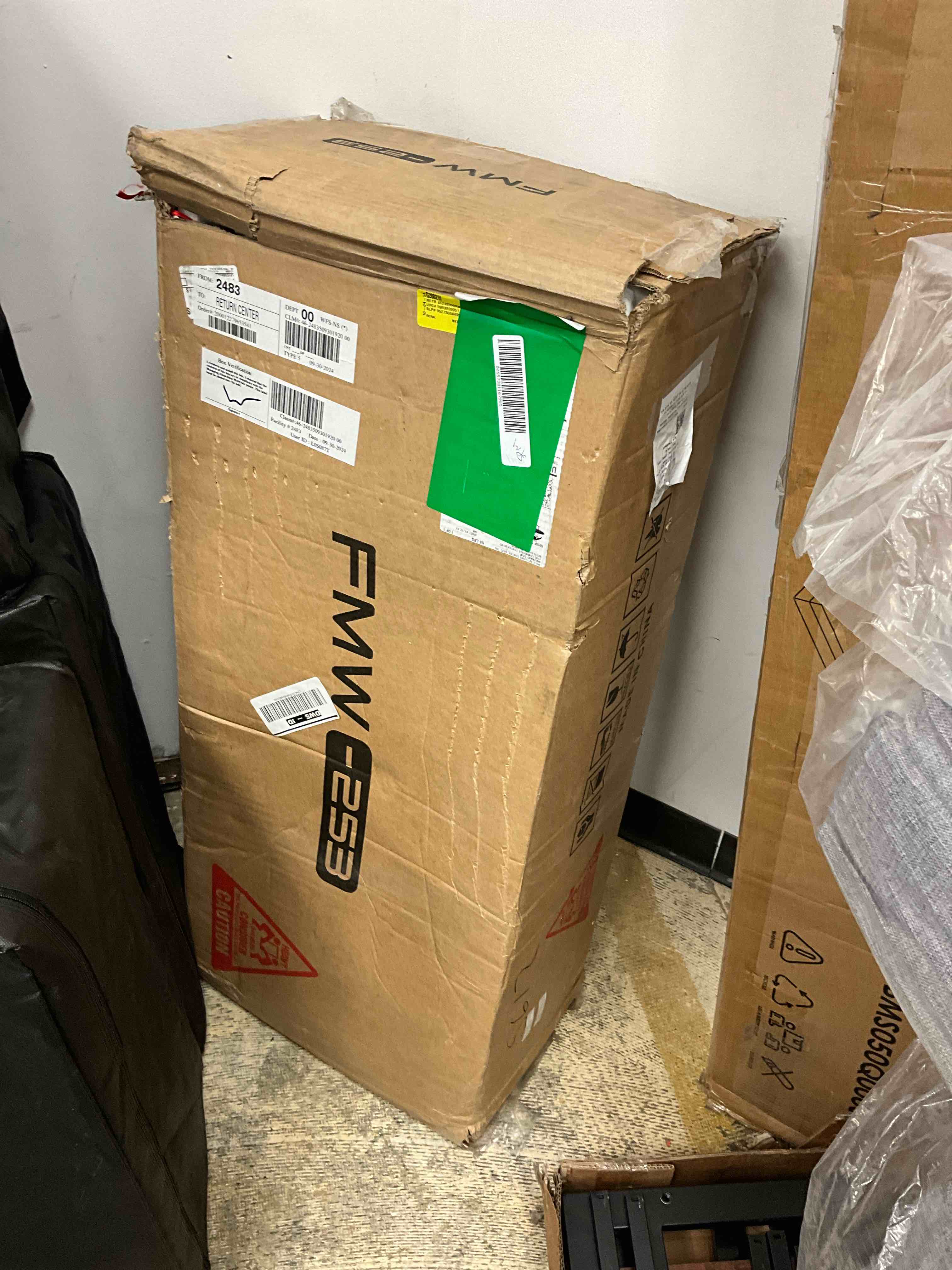 https://s3.amazonaws.com/lotting-images-prod/bidfta/ORG6686914_1729869415782.jpeg