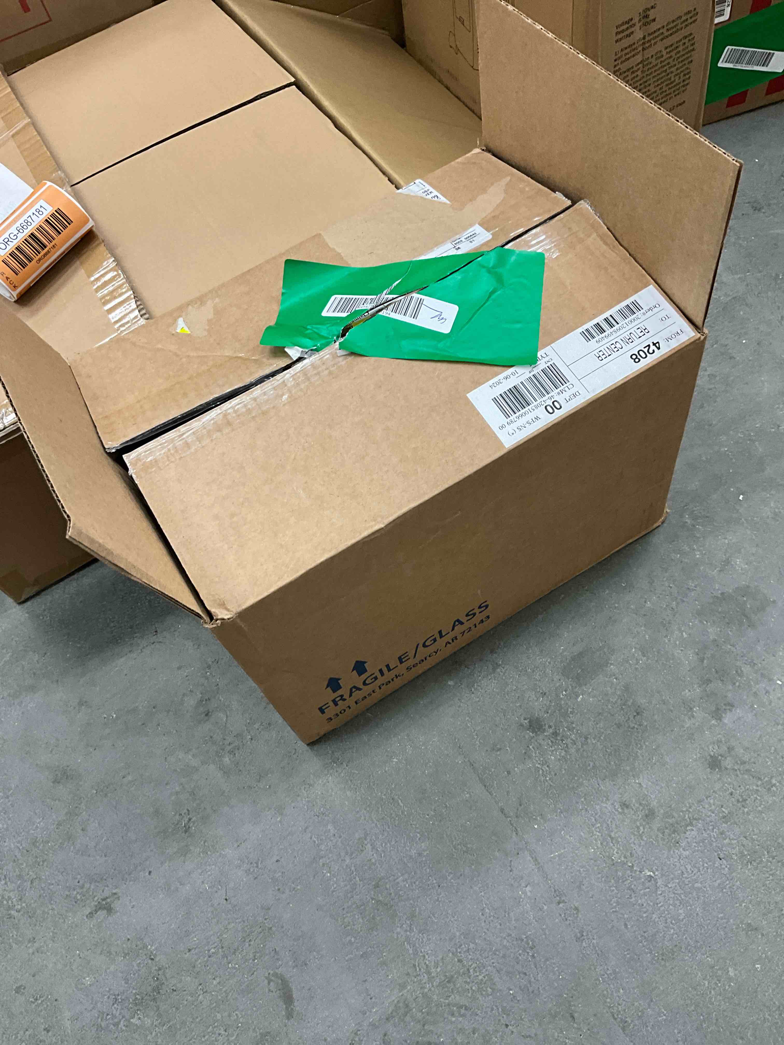 https://s3.amazonaws.com/lotting-images-prod/bidfta/ORG6687178_1730219884952.jpeg