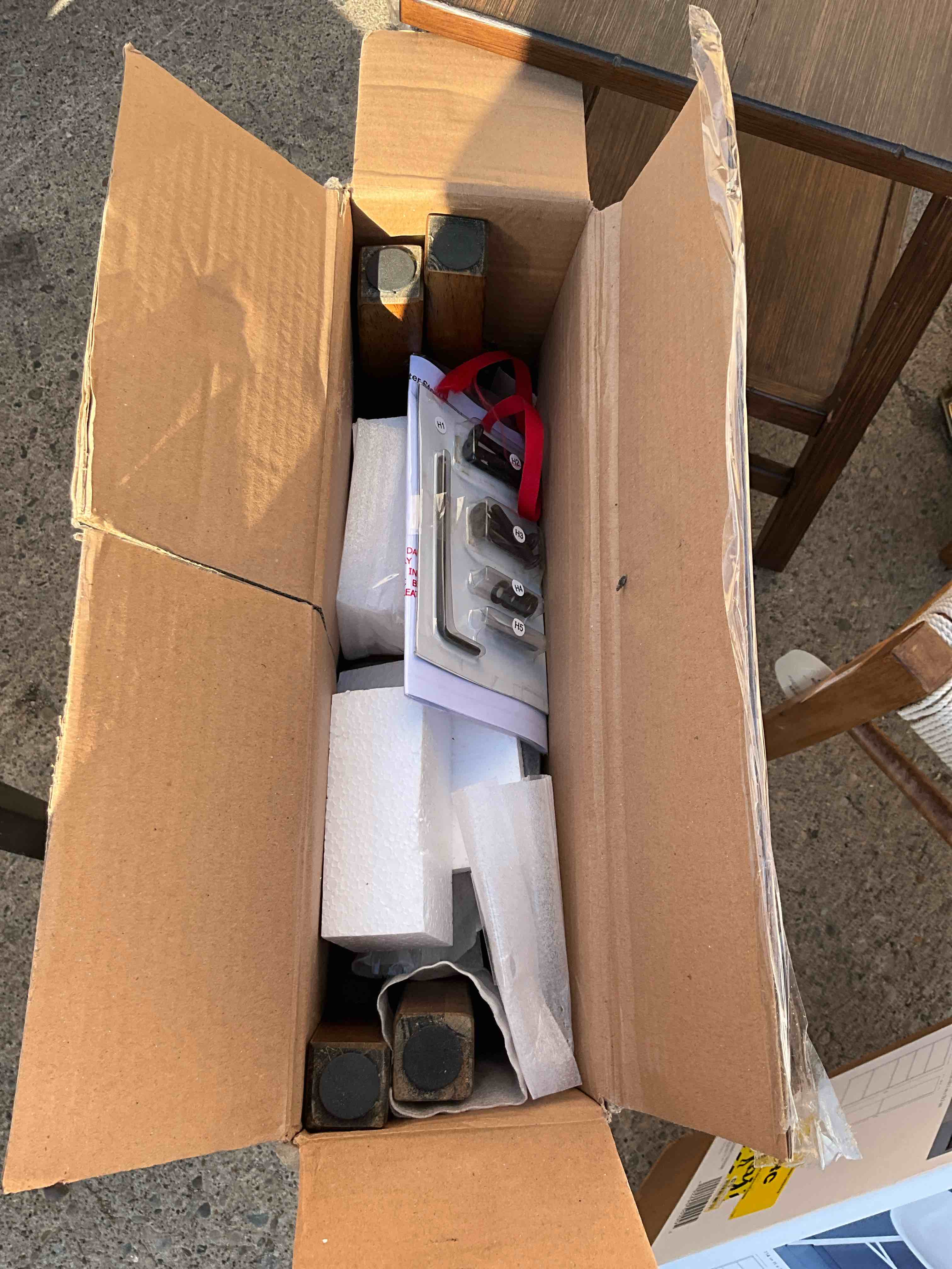 https://s3.amazonaws.com/lotting-images-prod/bidfta/ORG6687258_1730231969475.jpeg