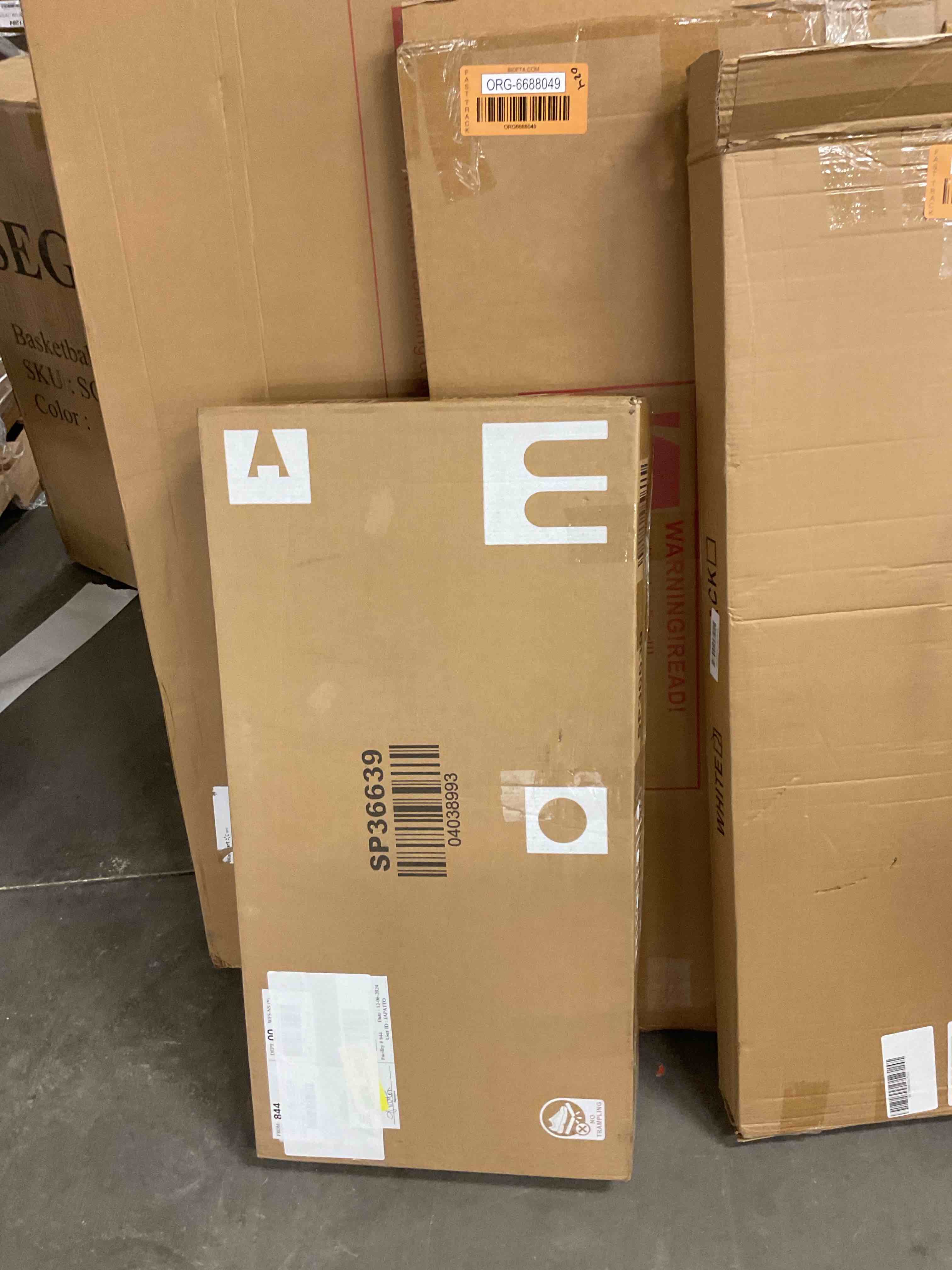 https://s3.amazonaws.com/lotting-images-prod/bidfta/ORG6688062_1737213951625.jpeg