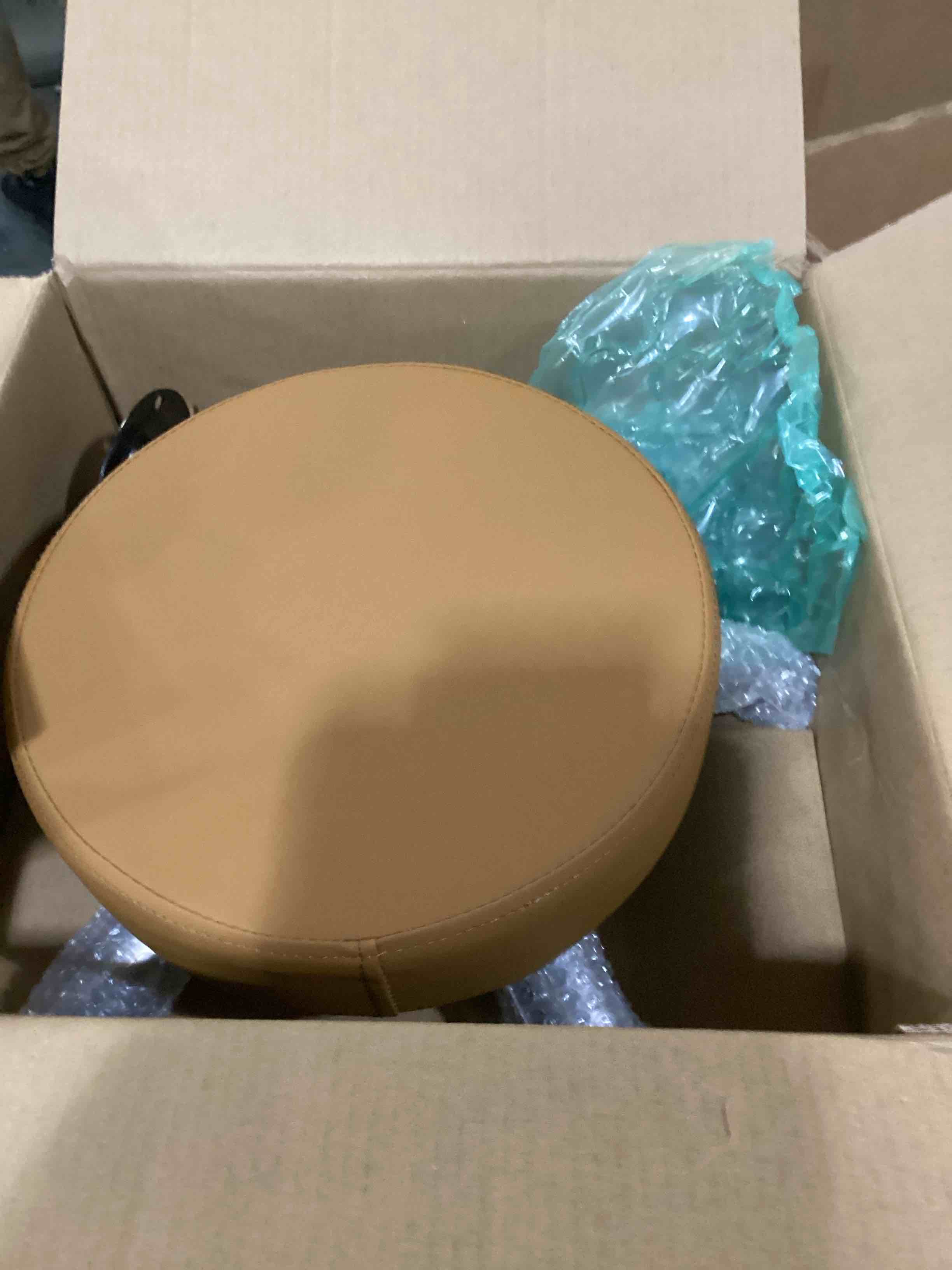 https://s3.amazonaws.com/lotting-images-prod/bidfta/ORG6696123_1728909363808.jpeg