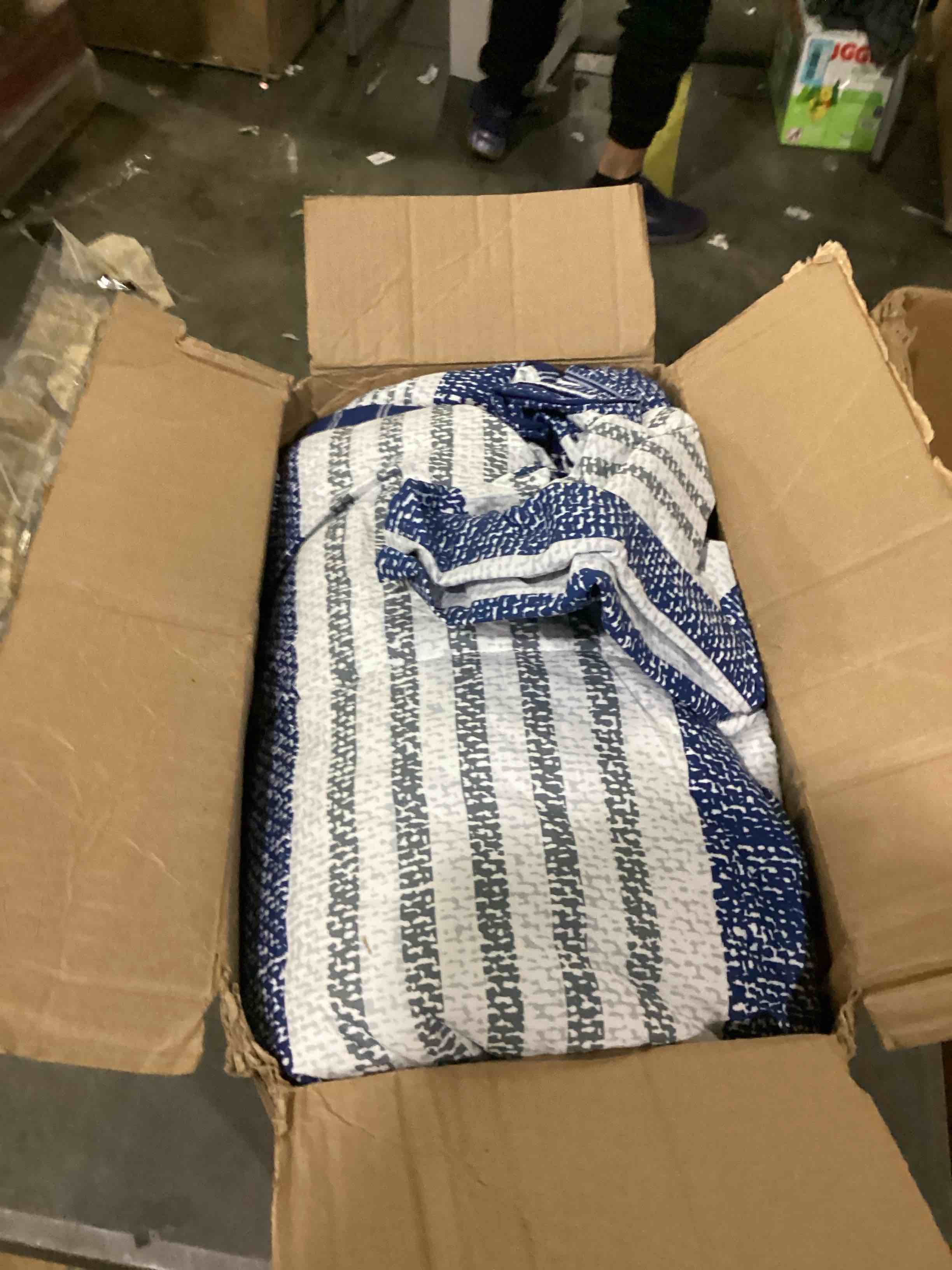 https://s3.amazonaws.com/lotting-images-prod/bidfta/ORG6696401_1729088778439.jpeg
