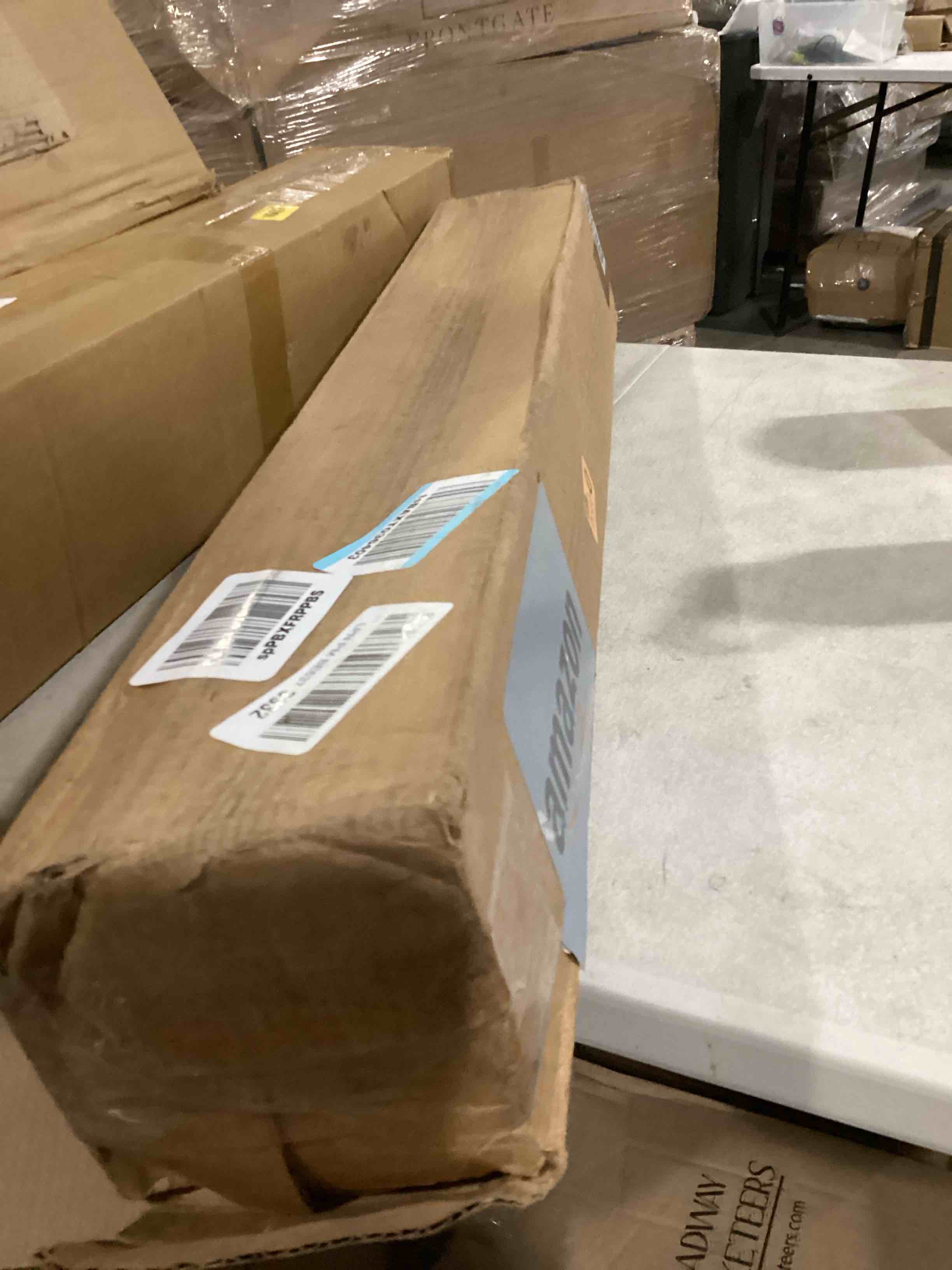 https://s3.amazonaws.com/lotting-images-prod/bidfta/ORG6697141_1727182014920.jpeg